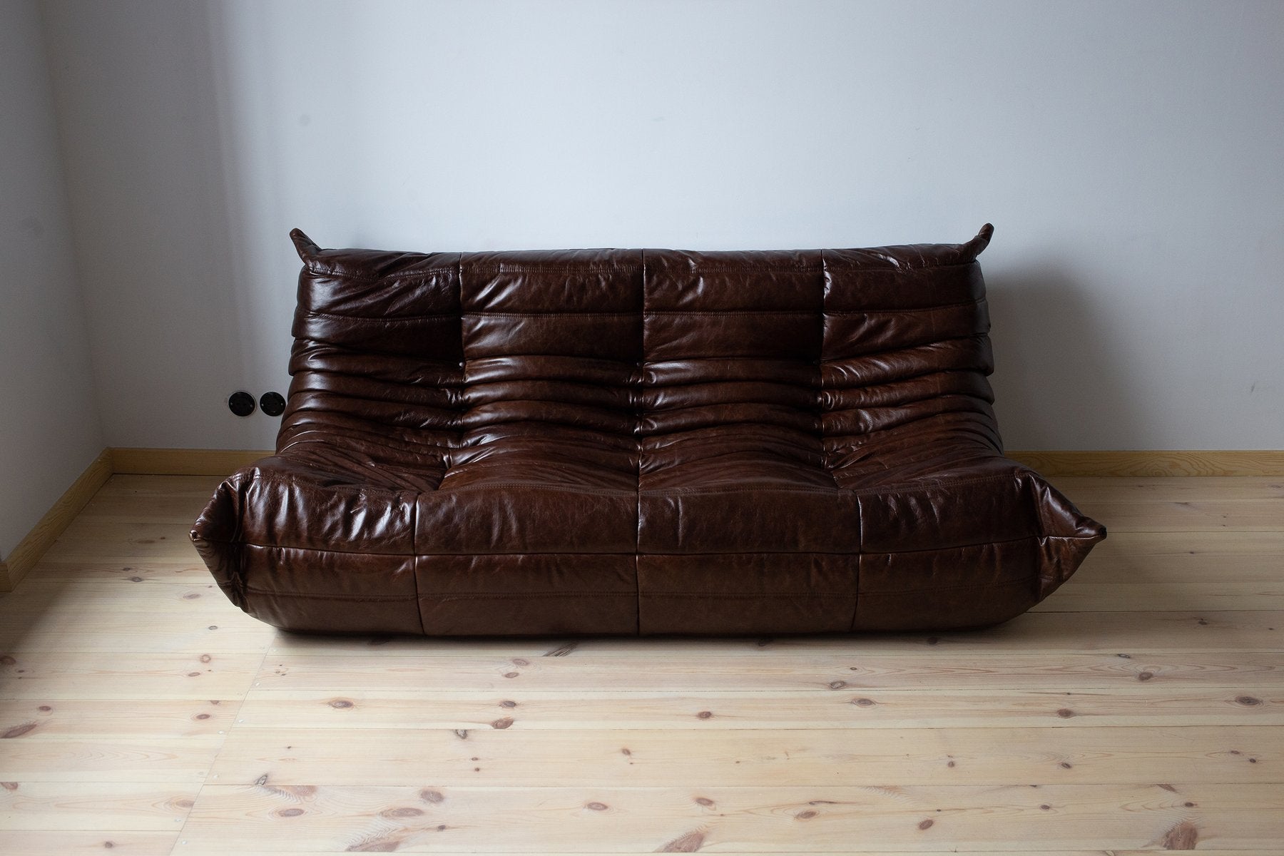 Set_of_5_Togo_Living_Room_Sofas_in_Dark_Brown_Shiny_Leather_by_Michel_Ducaroy_for_Ligne_Roset,_1980
