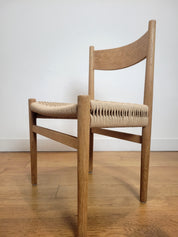 Set_of_6_CH40_chairs_by_Hans_J._wegner_for_Carl_Hansen_&_Søn