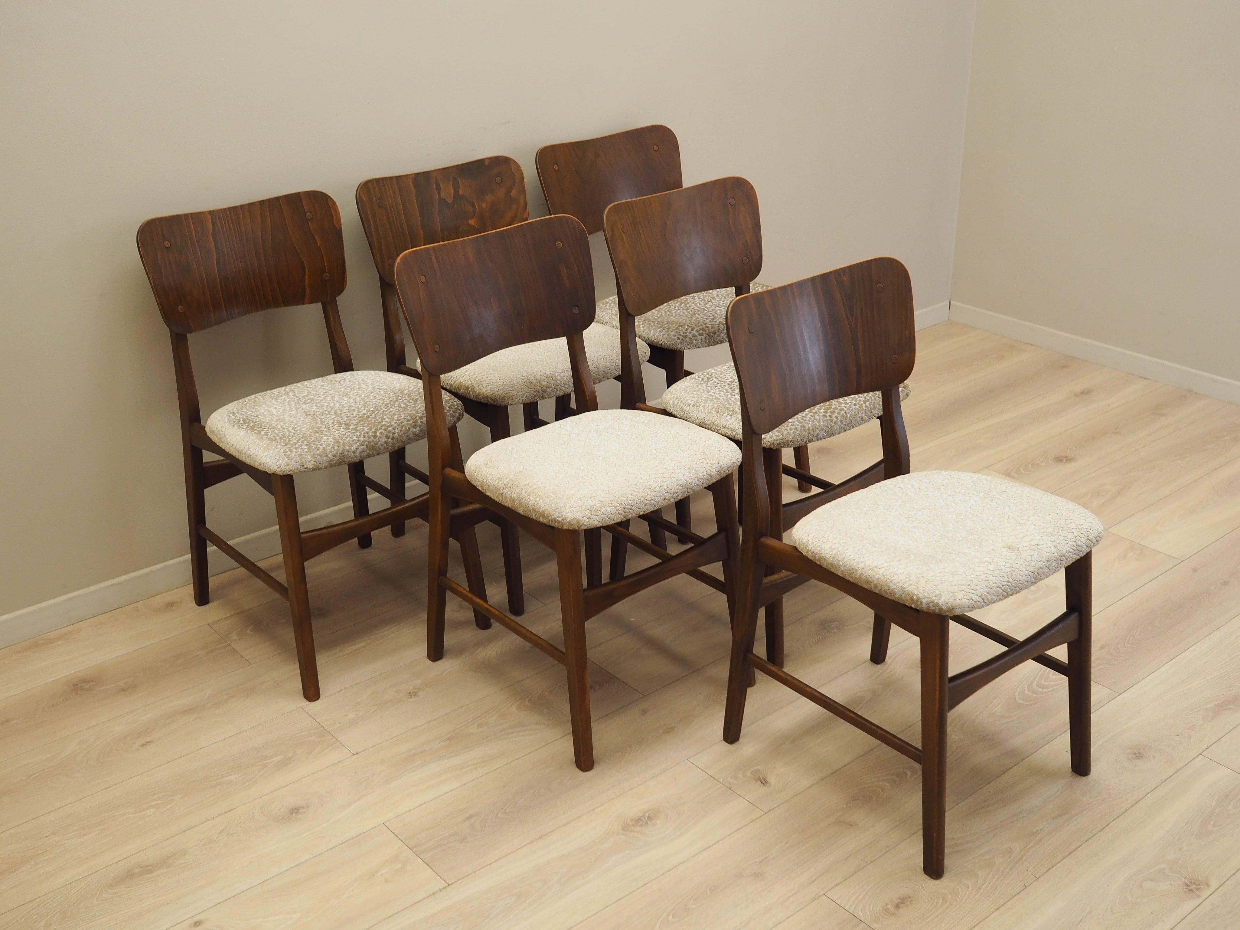 Set_of_6_Chairs,_Danish_Manufacture,_1960s,_Denmark