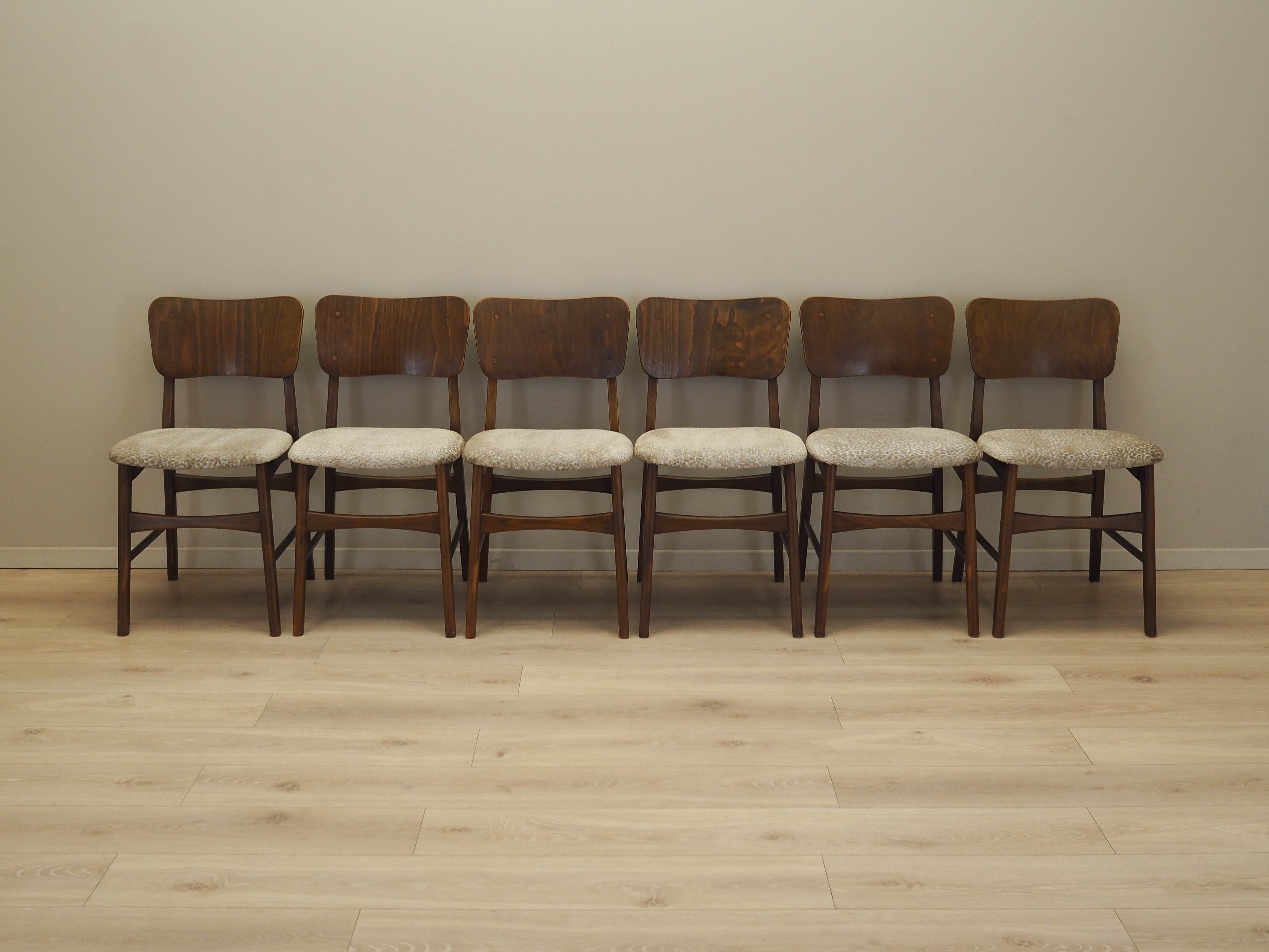 Set_of_6_Chairs,_Danish_Manufacture,_1960s,_Denmark