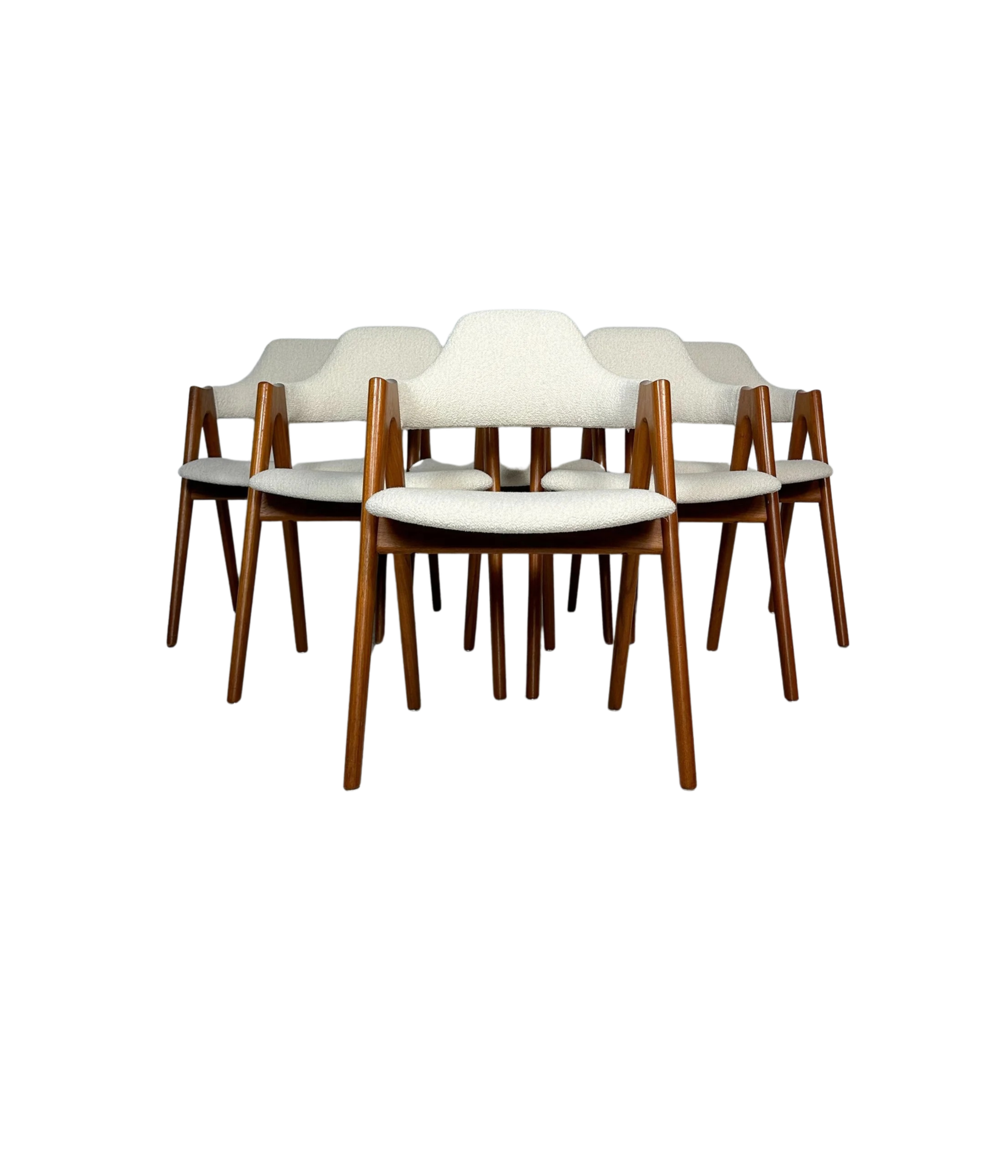 Set_of_6_Compass_Teak_Dining_Chairs_by_Kai_Kristiansen,_Cream-White_Bouclé_Upholstery,_Danish_Design,_1960s