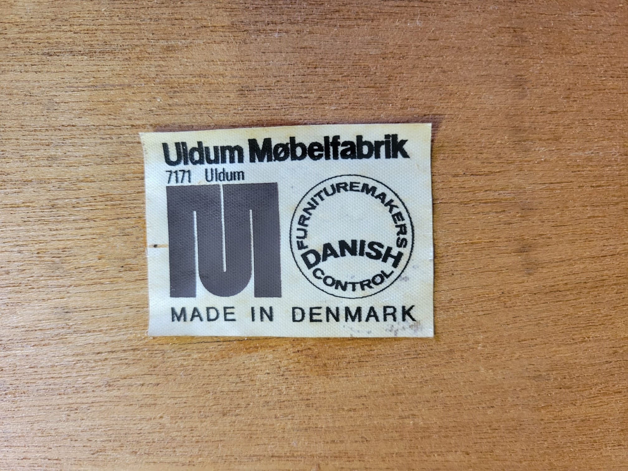 Set_of_6_dining_chairs_by_Johannes_Andersen_for_Uldum_1960's