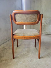 Set_of_6_dining_chairs_by_Johannes_Andersen_for_Uldum_1960's