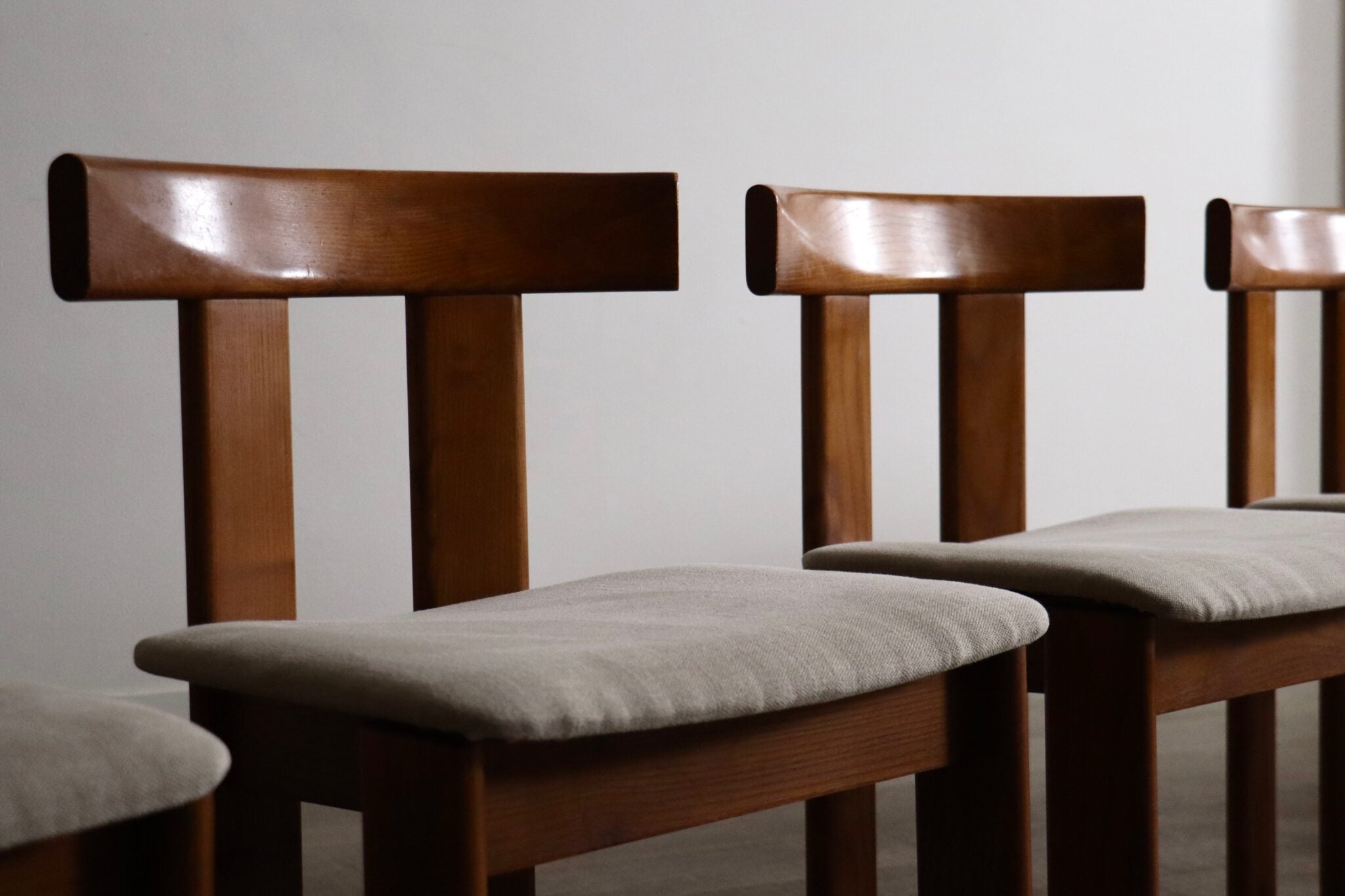 Set_of_6_Dining_Chairs_by_Luigi_Vaghi_for_Former,_1960s