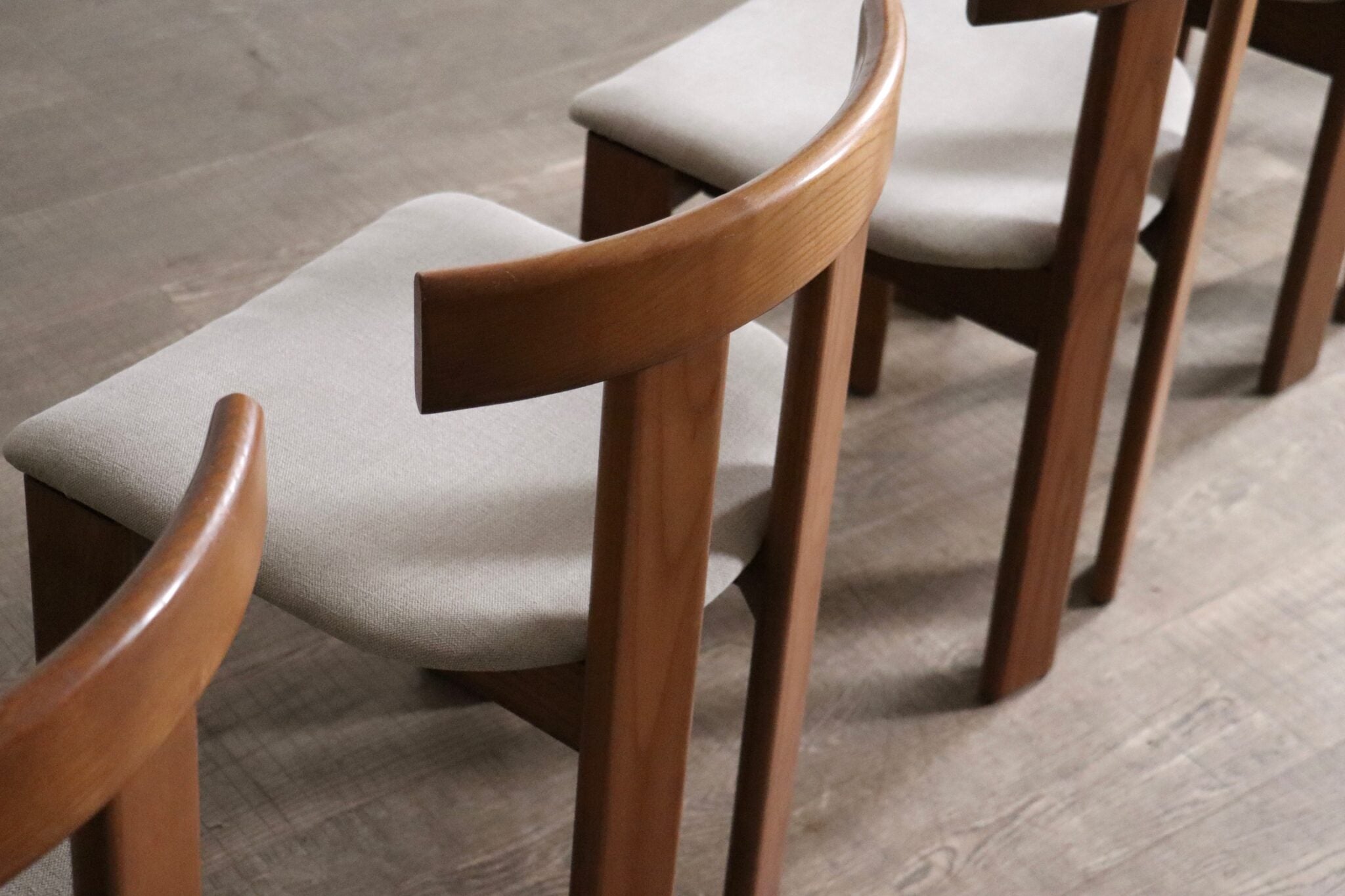 Set_of_6_Dining_Chairs_by_Luigi_Vaghi_for_Former,_1960s