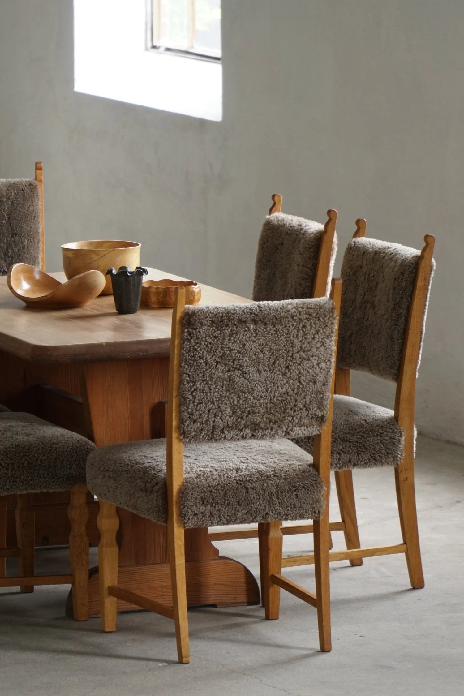 Set_of_6_Henning_Kjærnulf_Oak_Dining_Chairs_with_Lambswool_Upholstery,_Danish_Modern,_1950s