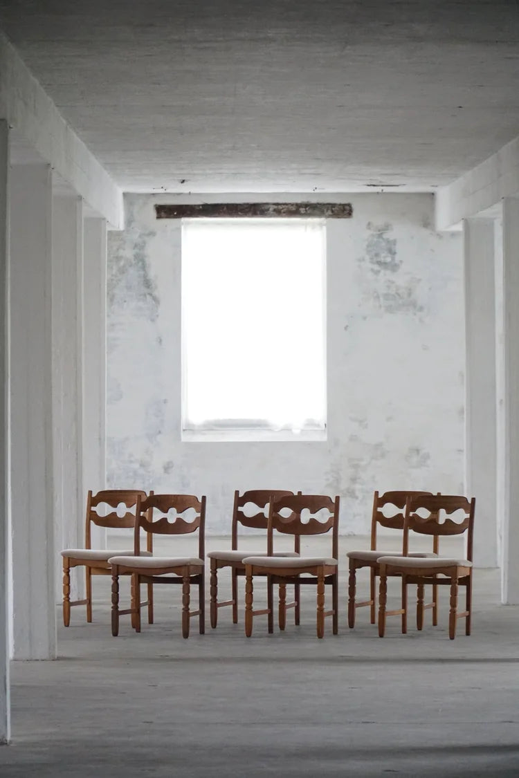 Set_of_6_Henning_Kjærnulf_Razorblade_Dining_Chairs_in_Oak_and_Kvadrat_Mohair,_Denmark,_1960s