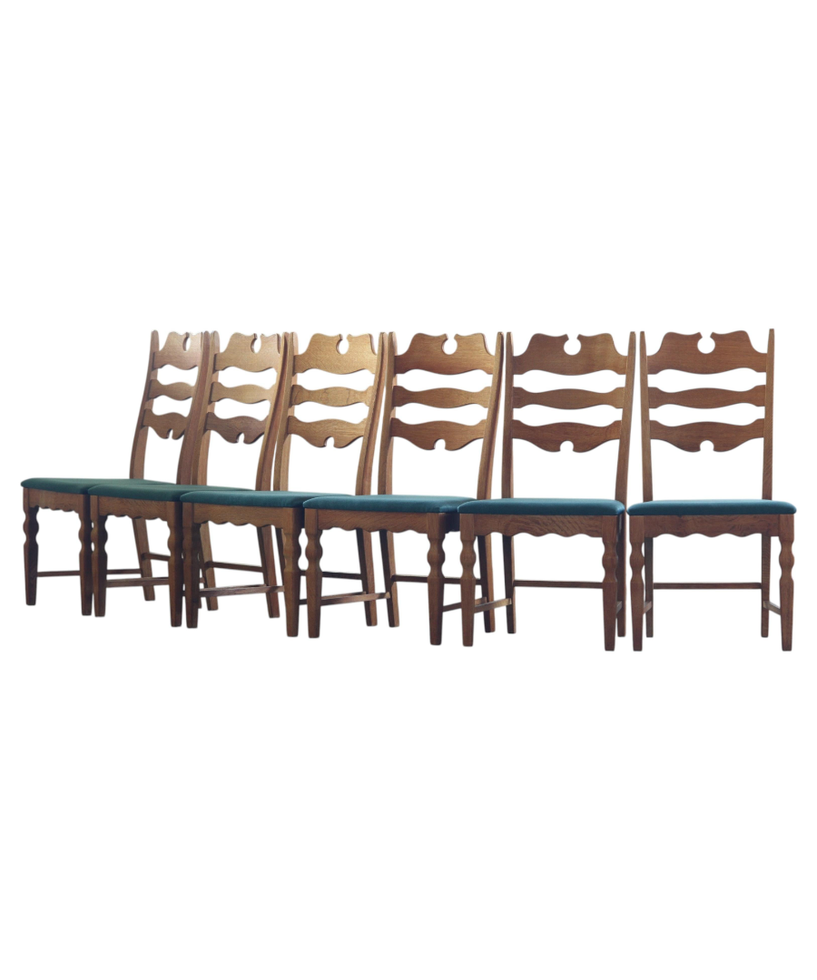Set_of_6_Henning_Kjærnulf_Razorblade_High-Back_Oak_Dining_Chairs,_Denmark,_1960s