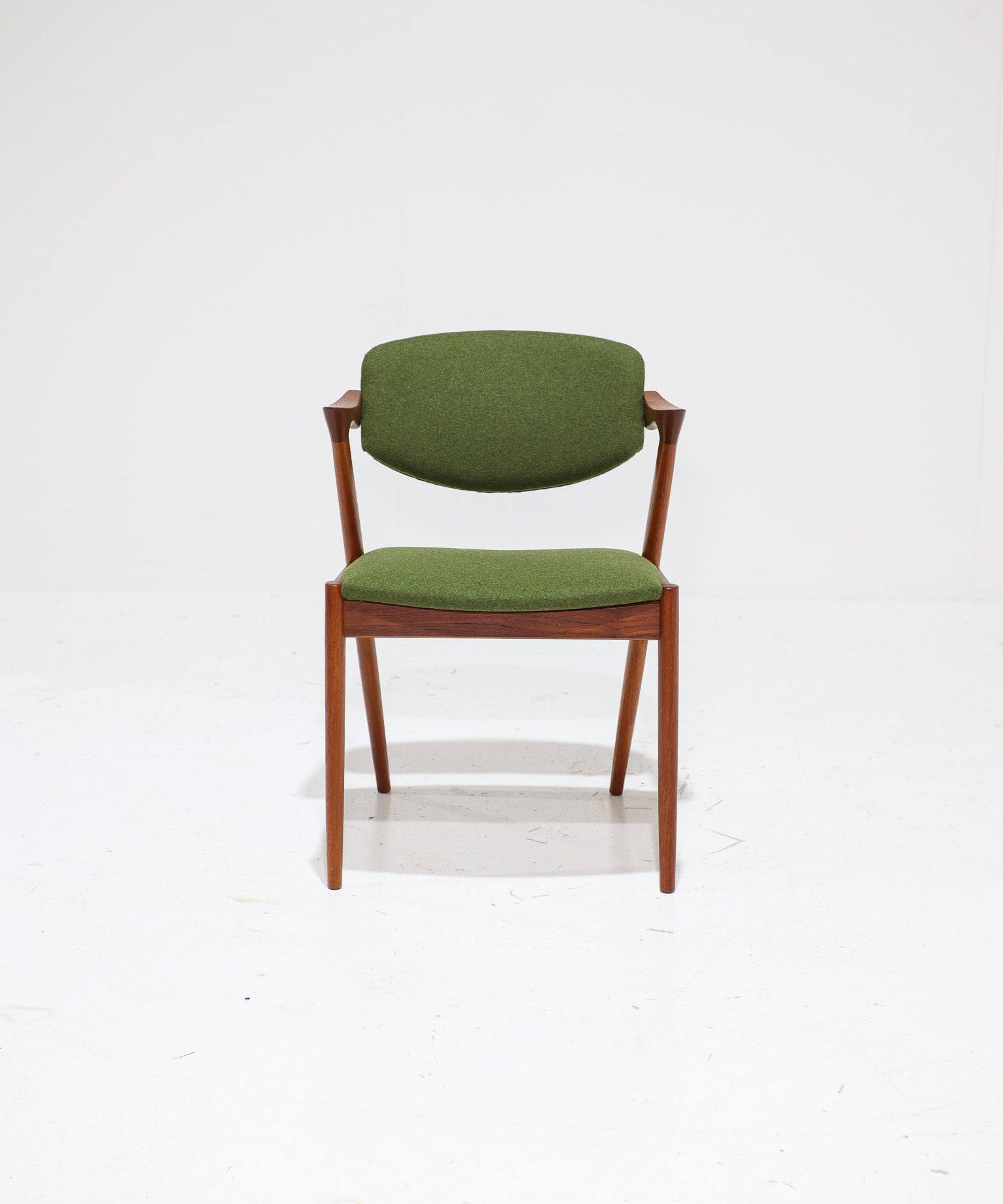 Set_of_6_Model_42_Dining_Chairs_by_Kai_Kristiansen,_Teak,_Denmark,_1960s