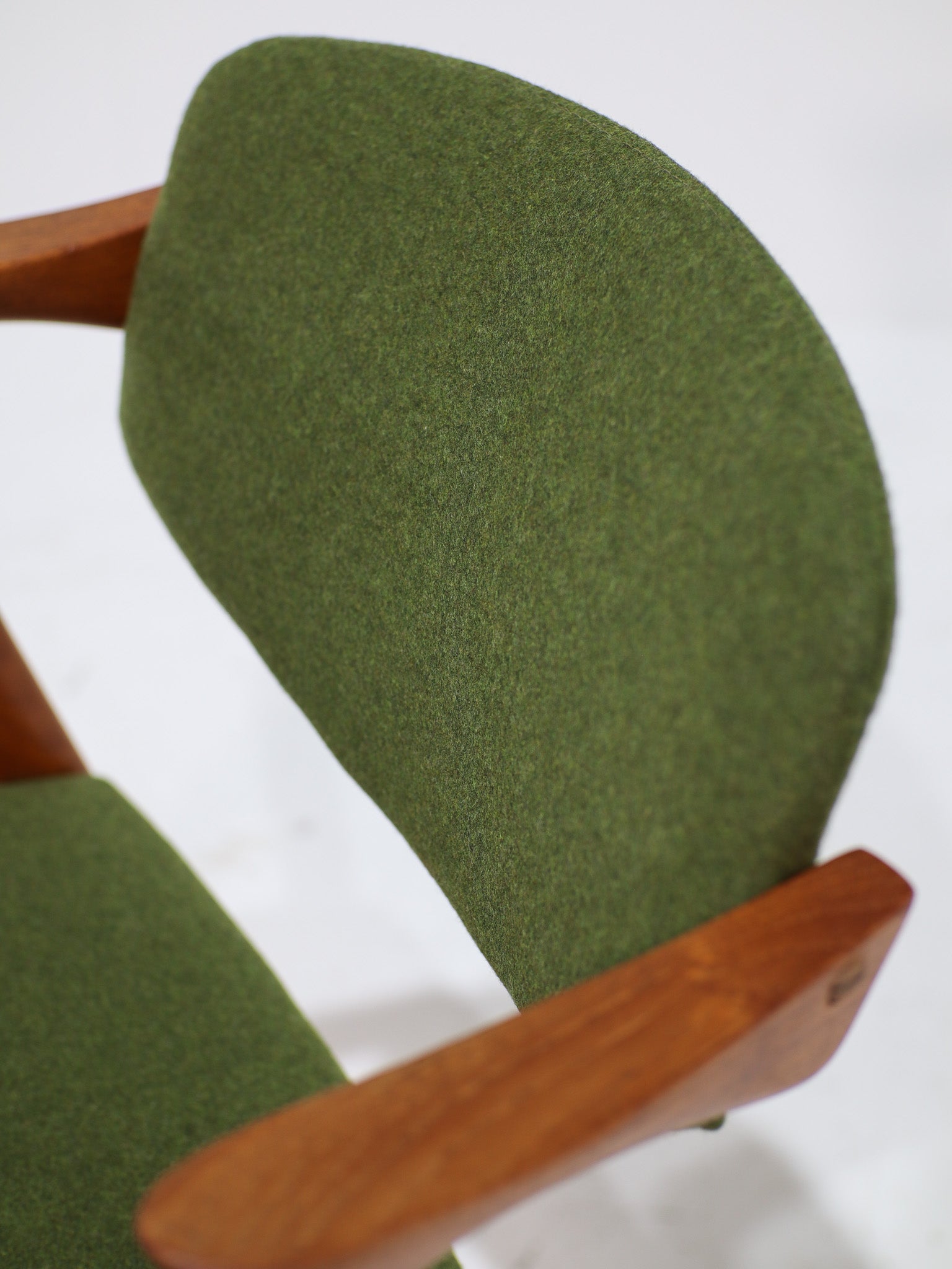 Set_of_6_Model_42_Dining_Chairs_by_Kai_Kristiansen,_Teak,_Denmark,_1960s