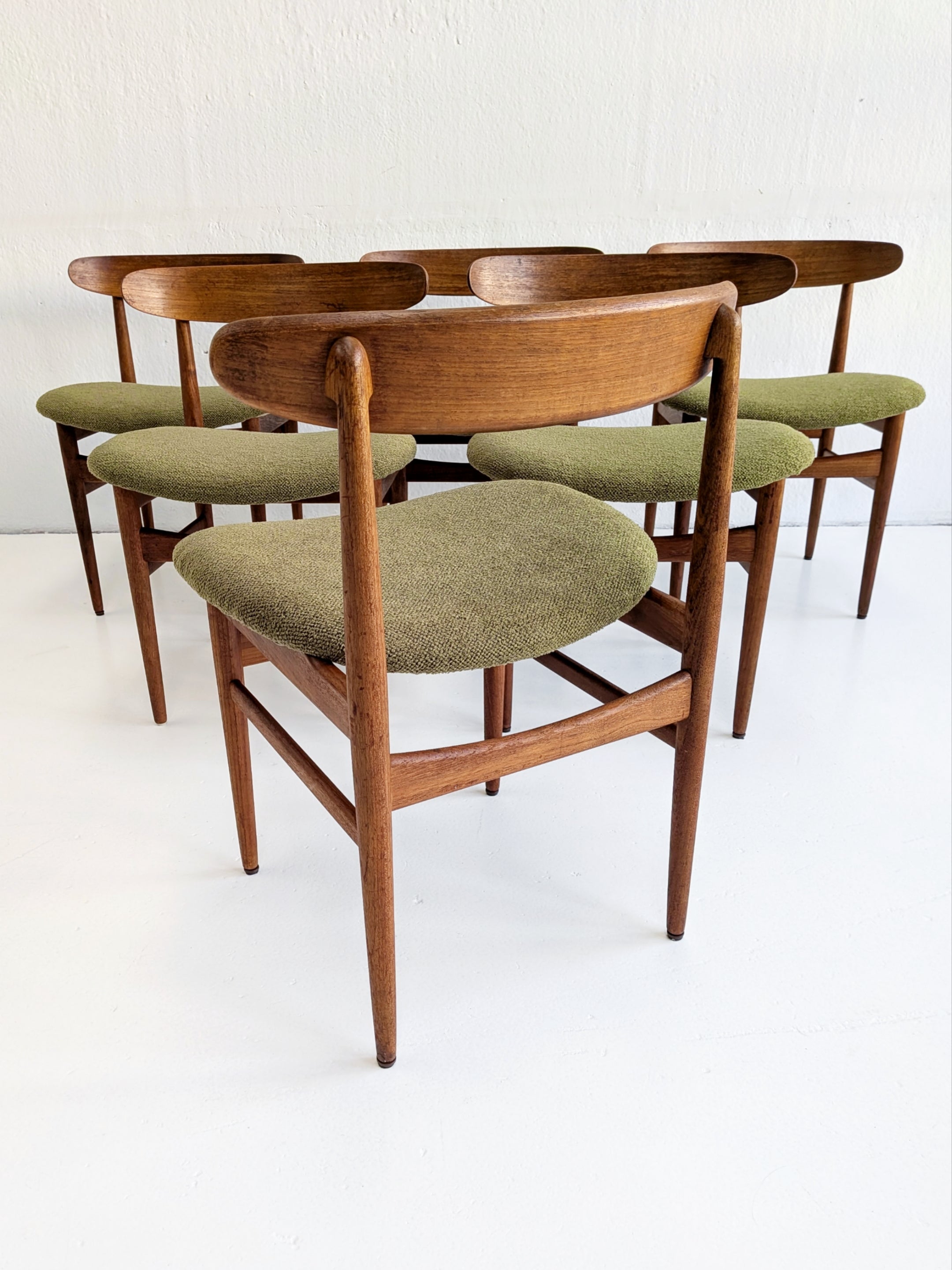 Set_of_6_Danish_Teak_Dining_Chairs_with_Olive_Green_Wool_Seats,_1960s,_Denmark