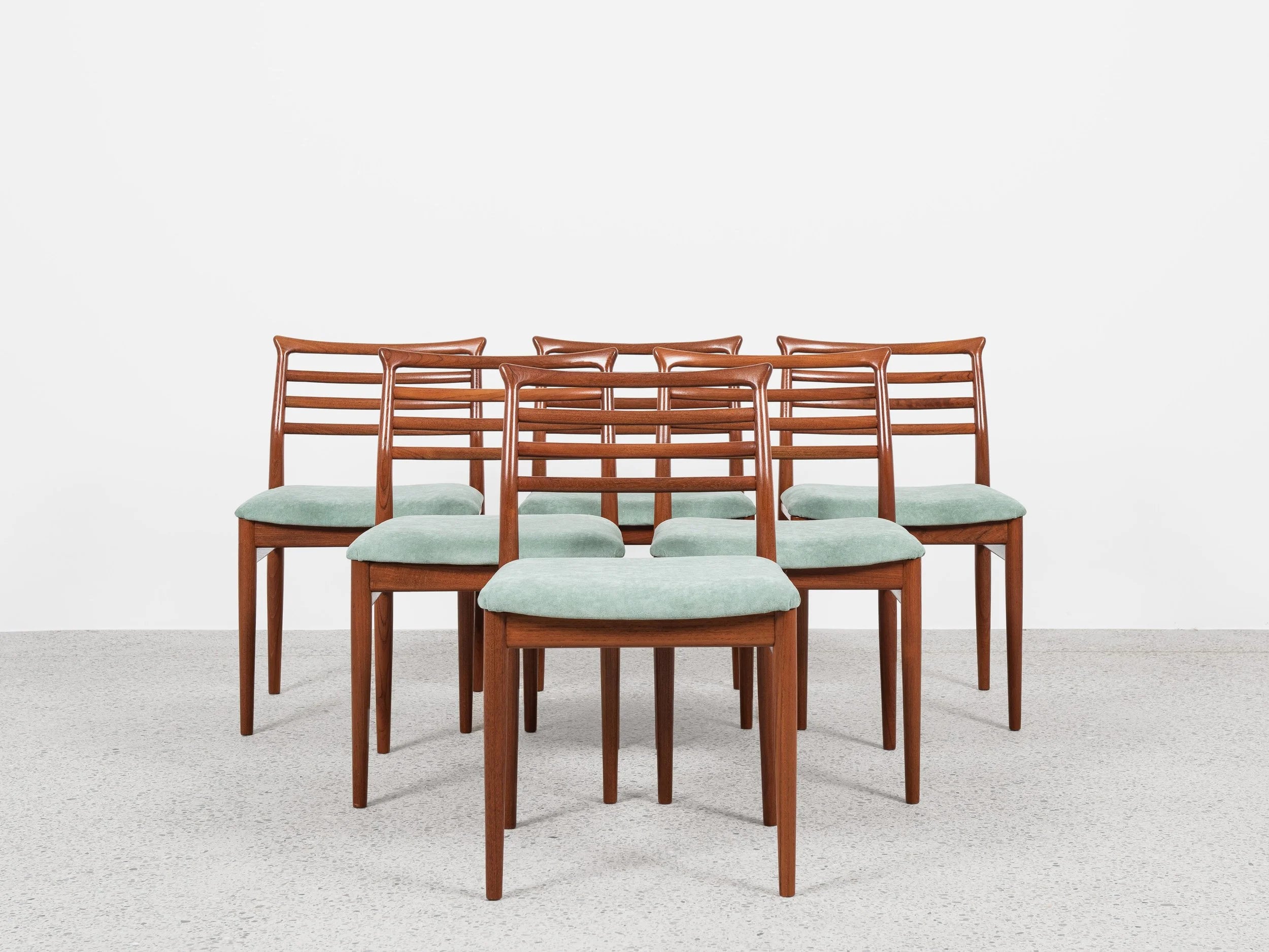 Set_of_6_Midcentury_dining_chairs_in_teak_by_Erling_Torvits_for_Sorø_Stolefabrik_1960s