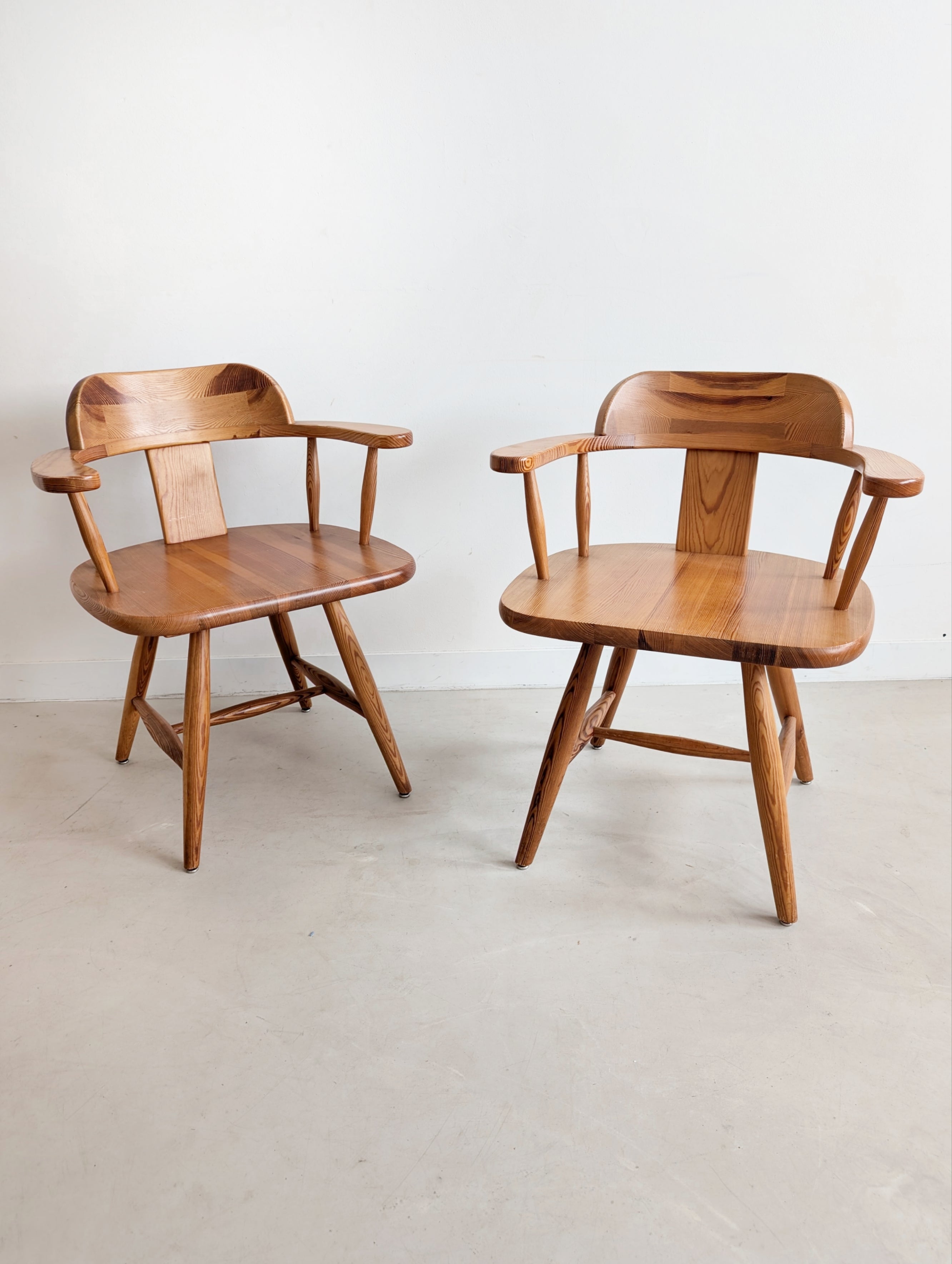 Set_of_6_Spindle_Back_Pine_Dining_Chairs_by_Asko,_1970s,_Finland