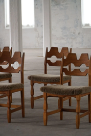 Set_of_6_Razorblade_Chairs_by_Henning_Kjærnulf_in_Oak_&_Lambswool,_1960s