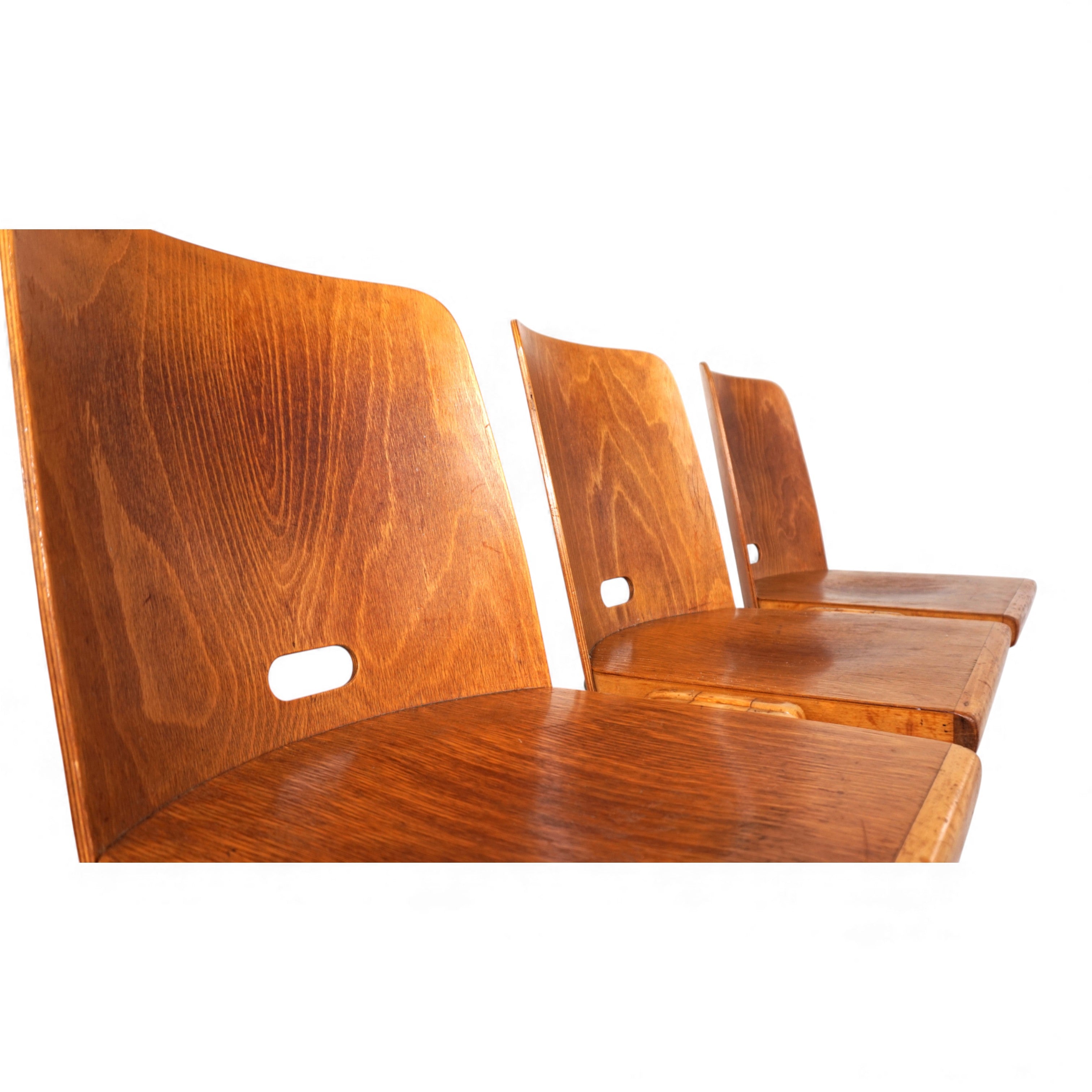 Set_of_6_stackable_dining_chairs_in_Bauhaus_style,_1960