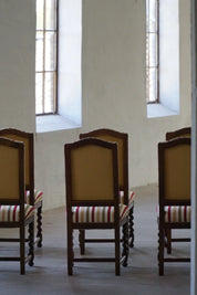 Set_of_6_Swedish_Baroque_Style_Dining_Chairs_in_Carved_Wood