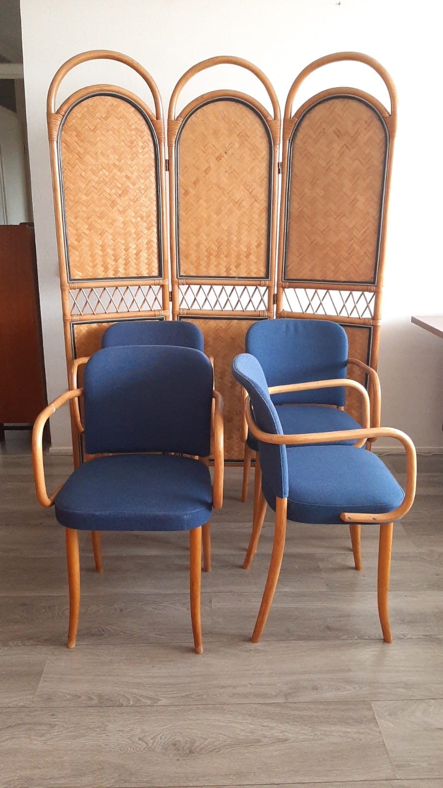 Set_of_6_Ligna_Dining_Chairs,_Josef_Hoffmann_Model_811,_Czech_Mid_Century_Bentwood_Chairs