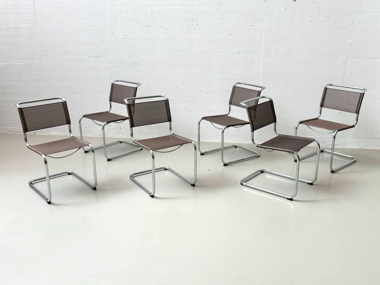 Set_of_6_Thonet_S33_cantilever_chairs_with_brown_mesh_upholstery