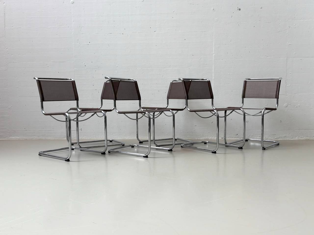 Set_of_6_Thonet_S33_cantilever_chairs_with_brown_mesh_upholstery