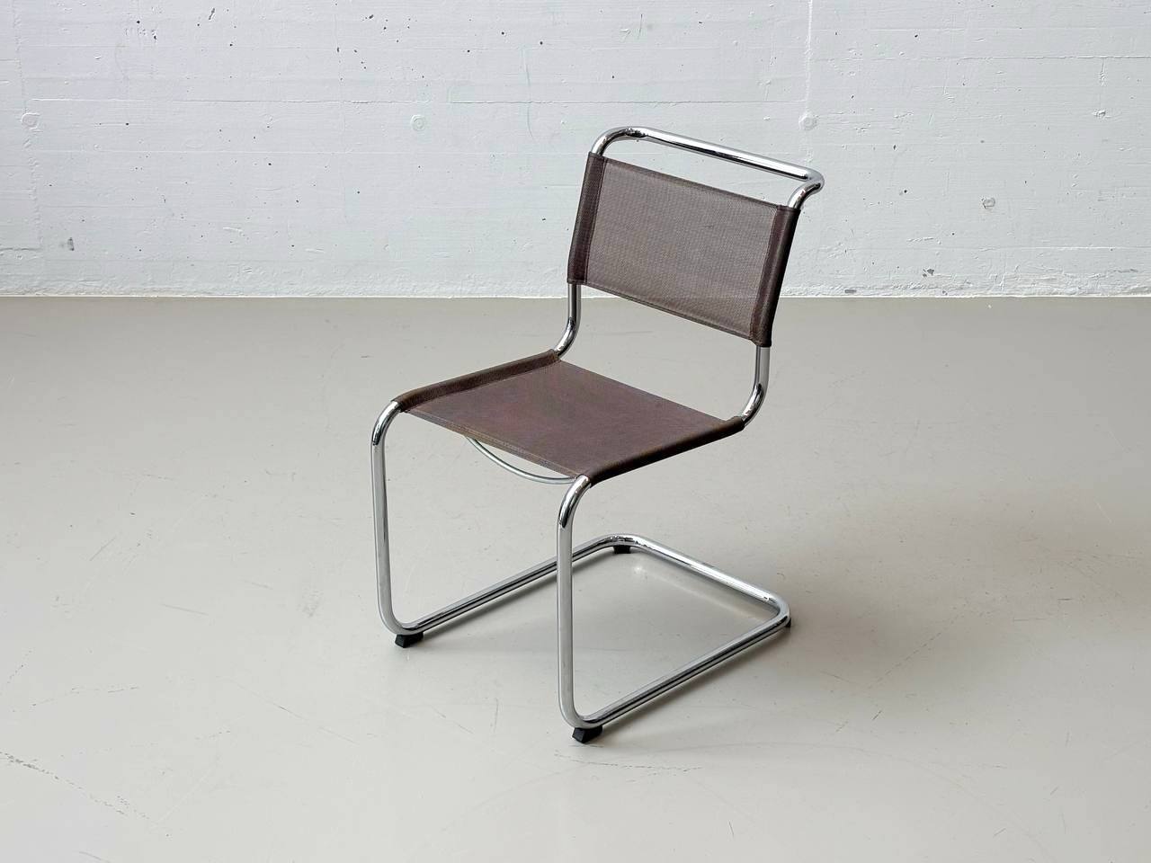 Set_of_6_Thonet_S33_cantilever_chairs_with_brown_mesh_upholstery