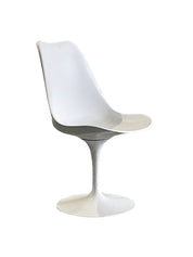 Set_of_6_Tulip_Chairs_by_Eero_Saarinen_for_Knoll_International_from_1960s