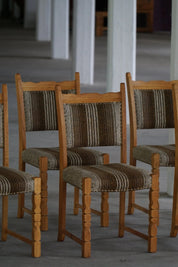 Set_of_8_Danish_Mid_Century_Modern_Oak_Dining_Chairs_with_Wool_Upholstery,_1960s