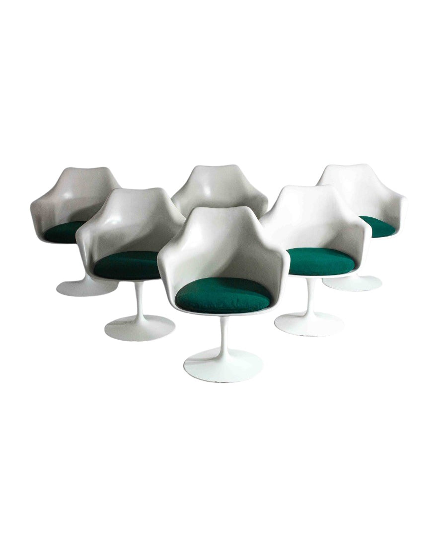Set_of_8_Eero_Saarinen_Tulip_Armchairs_for_Knoll,_1970s_with_Green_Cushions