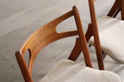 Set_of_8_Hans_Wegner_CH29_Sawbuck_Dining_Chairs_for_Carl_Hansen_&_Son,_1952,_Denmark