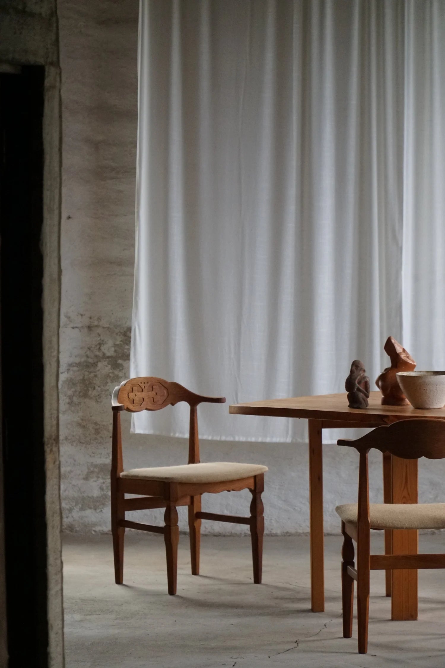 Set_of_8_Henning_Kjærnulf_Hessian_Dining_Chairs,_Danish_Modern_Design