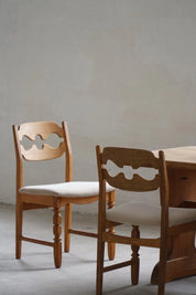 Set_of_8_Henning_Kjærnulf_Razorblade_Dining_Chairs_in_Oak_and_Mohair,_Denmark,_1960s