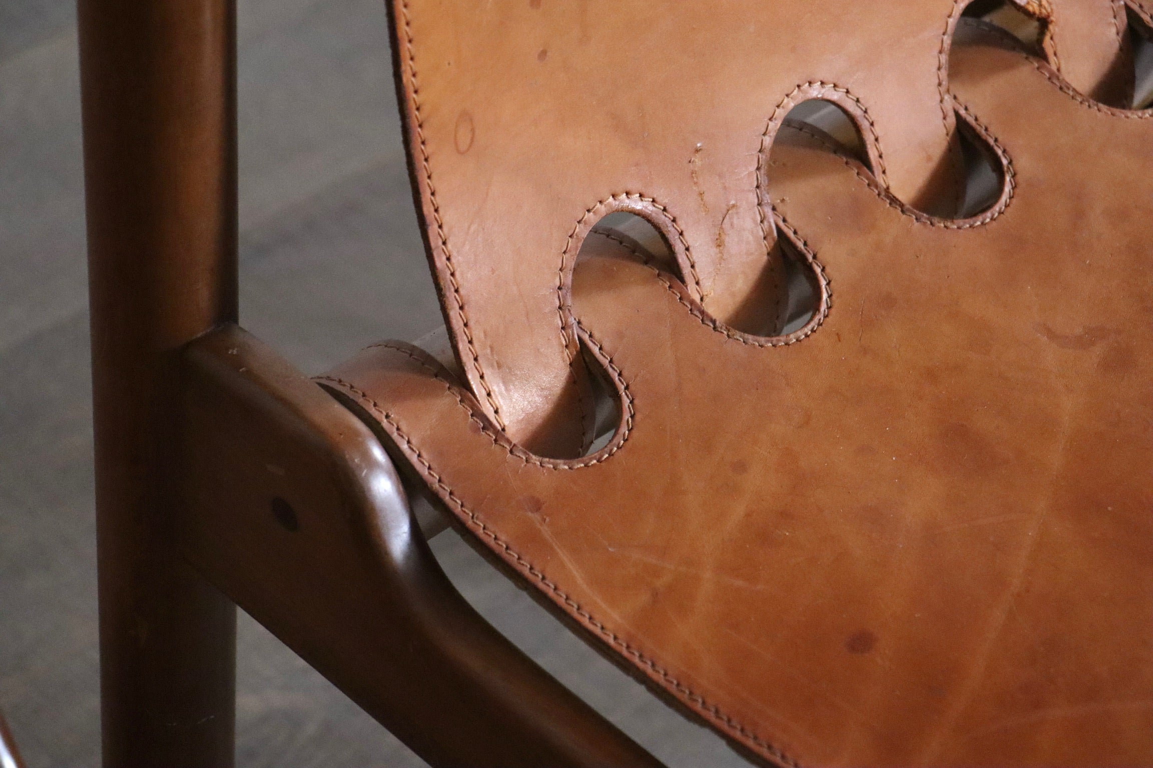 Set_of_8_Ilmari_Tapiovaara_dining_chairs_for_La_Permanente_Mobili_Cantù,_1960s