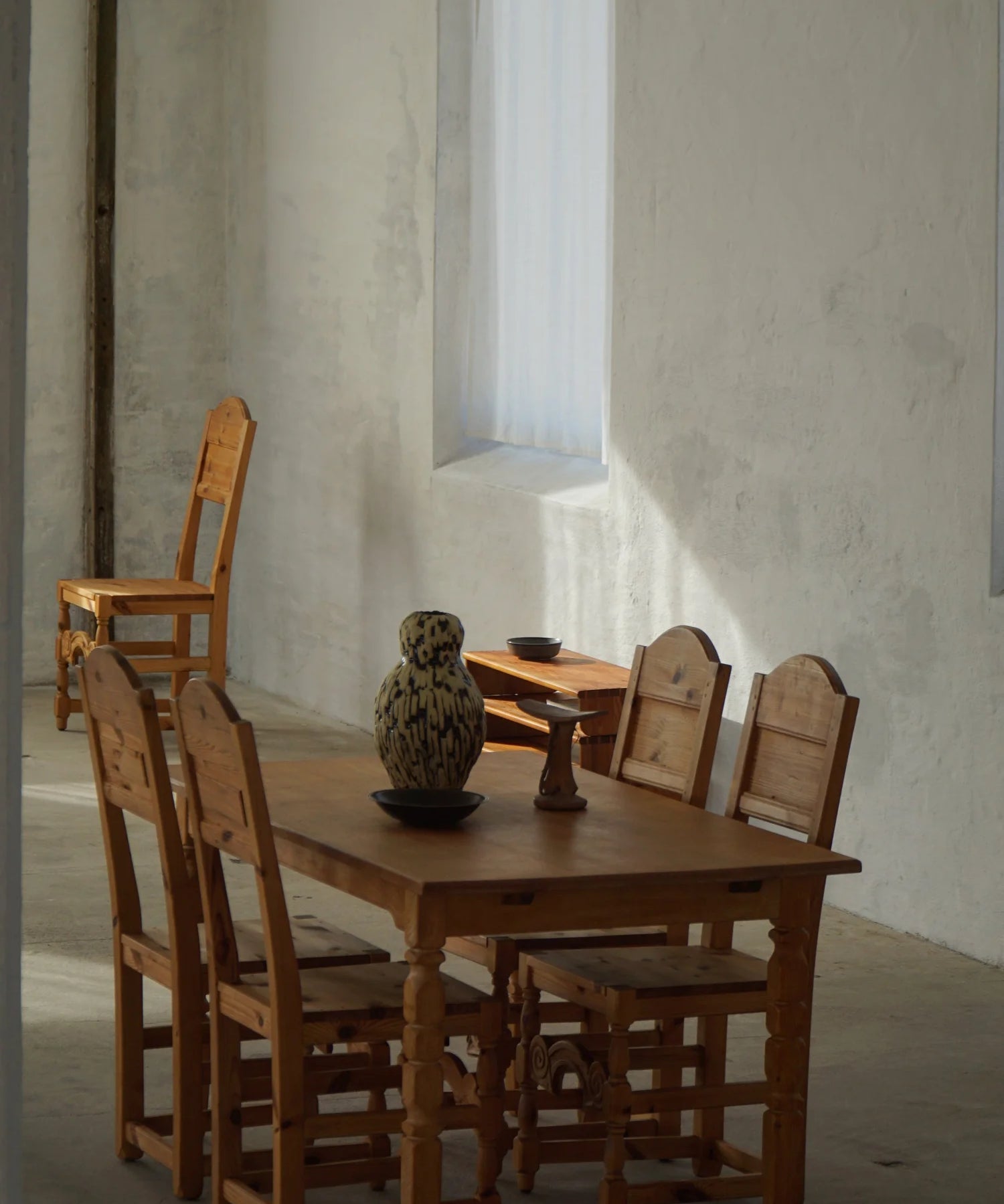 Set_of_8_Solid_Pine_Dining_Chairs,_Scandinavian_Rustic_Design