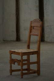 Set_of_8_Solid_Pine_Dining_Chairs,_Scandinavian_Rustic_Design