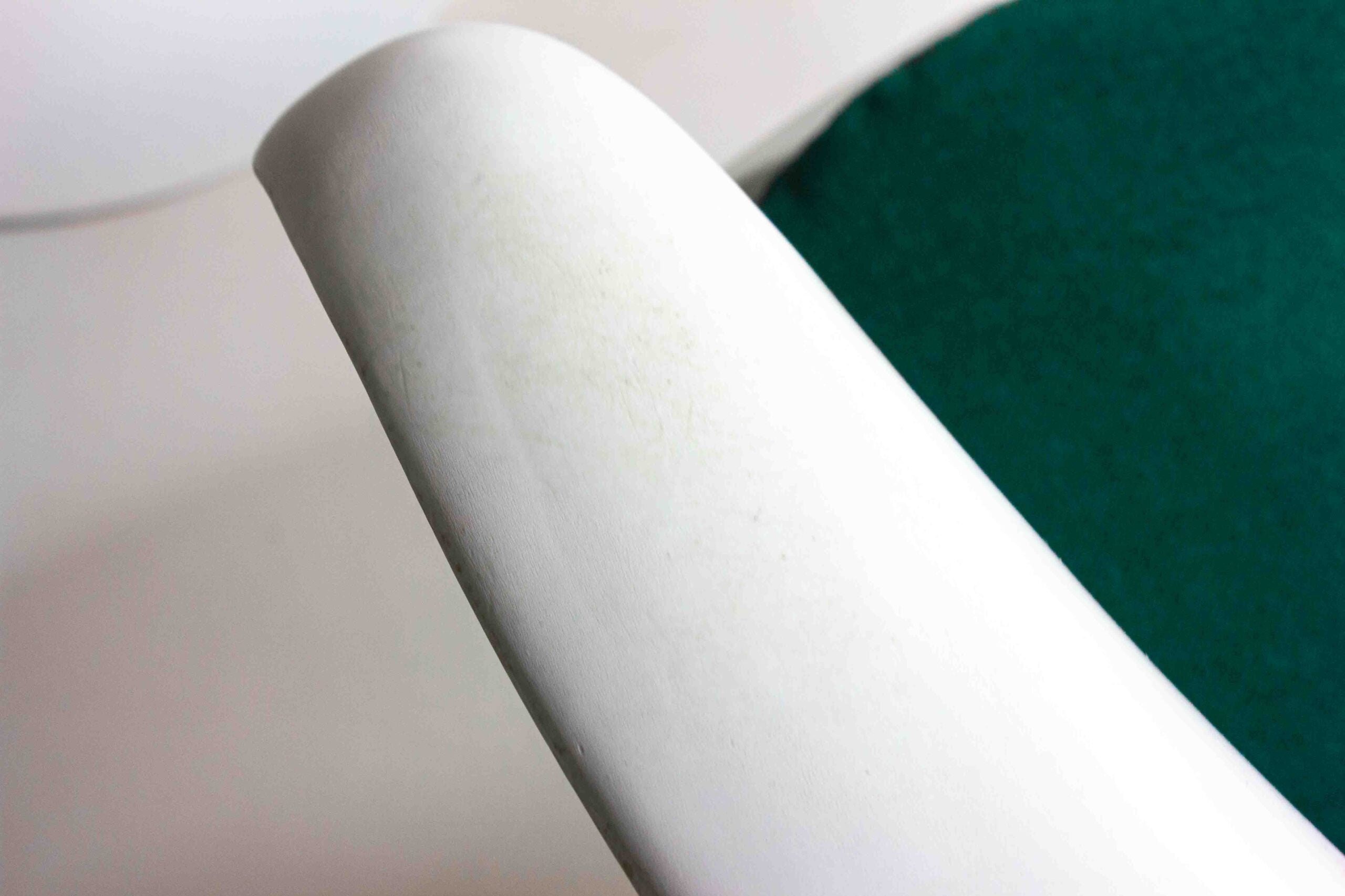 Set_of_8_Eero_Saarinen_Tulip_Armchairs_for_Knoll,_1970s_with_Green_Cushions