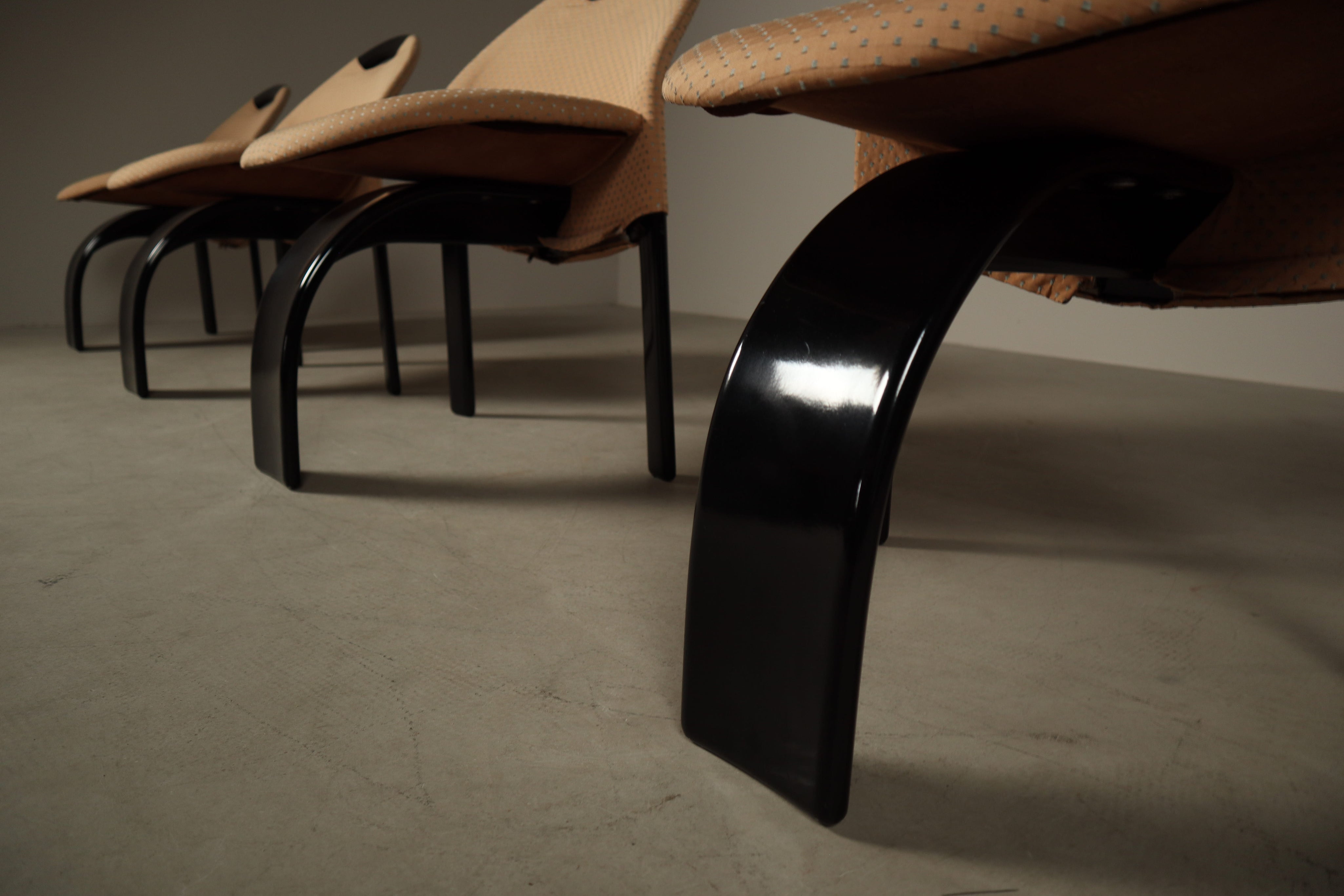 Set_of_8_Sail_Dining_Chairs_by_Giovanni_Offredi_for_Saporiti_Italia,_Italy,_1973