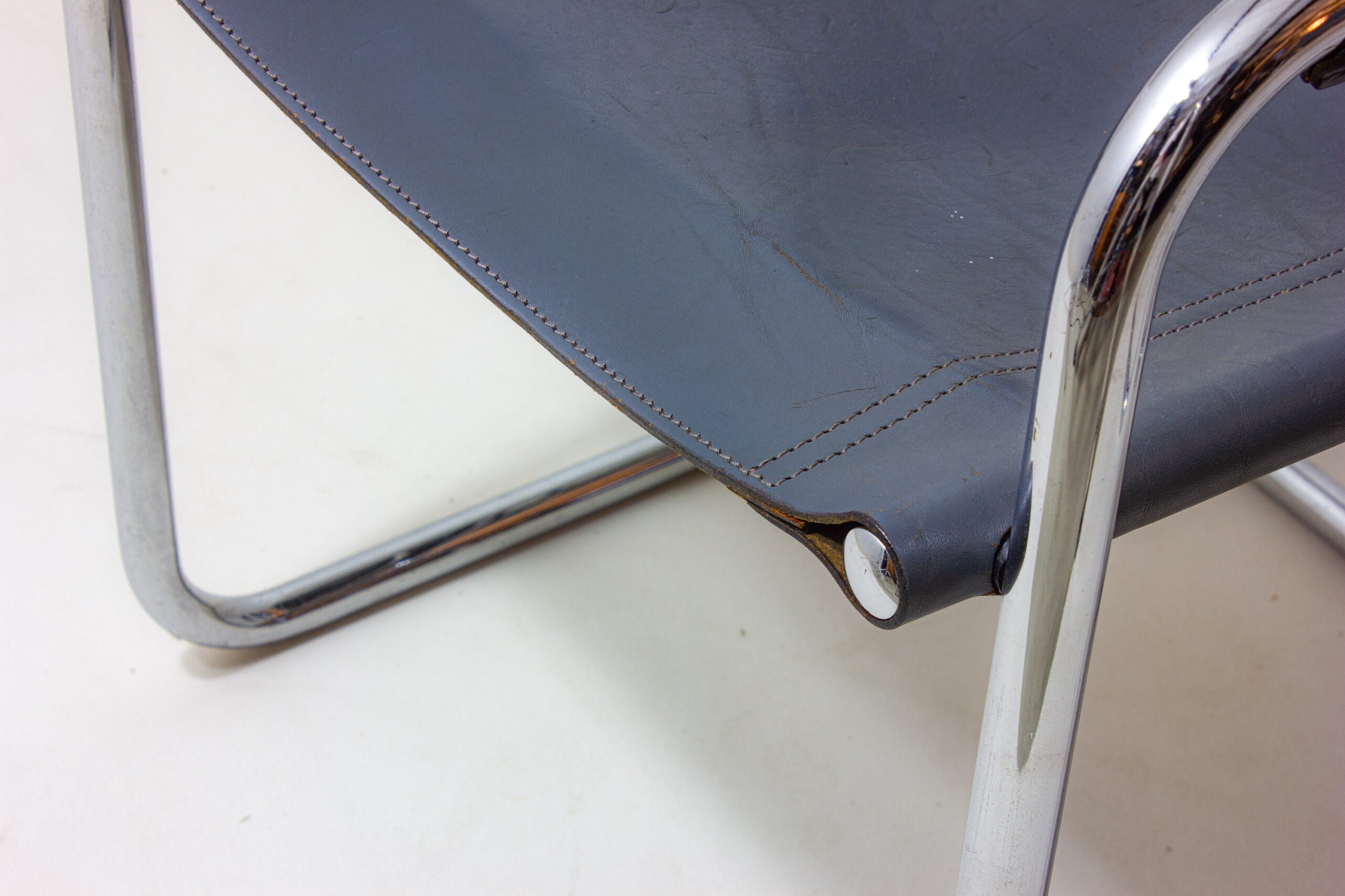 Set_of_5_MG5_Cantilever_Armchairs_by_Matteo_Grassi,_Italy,_1980s