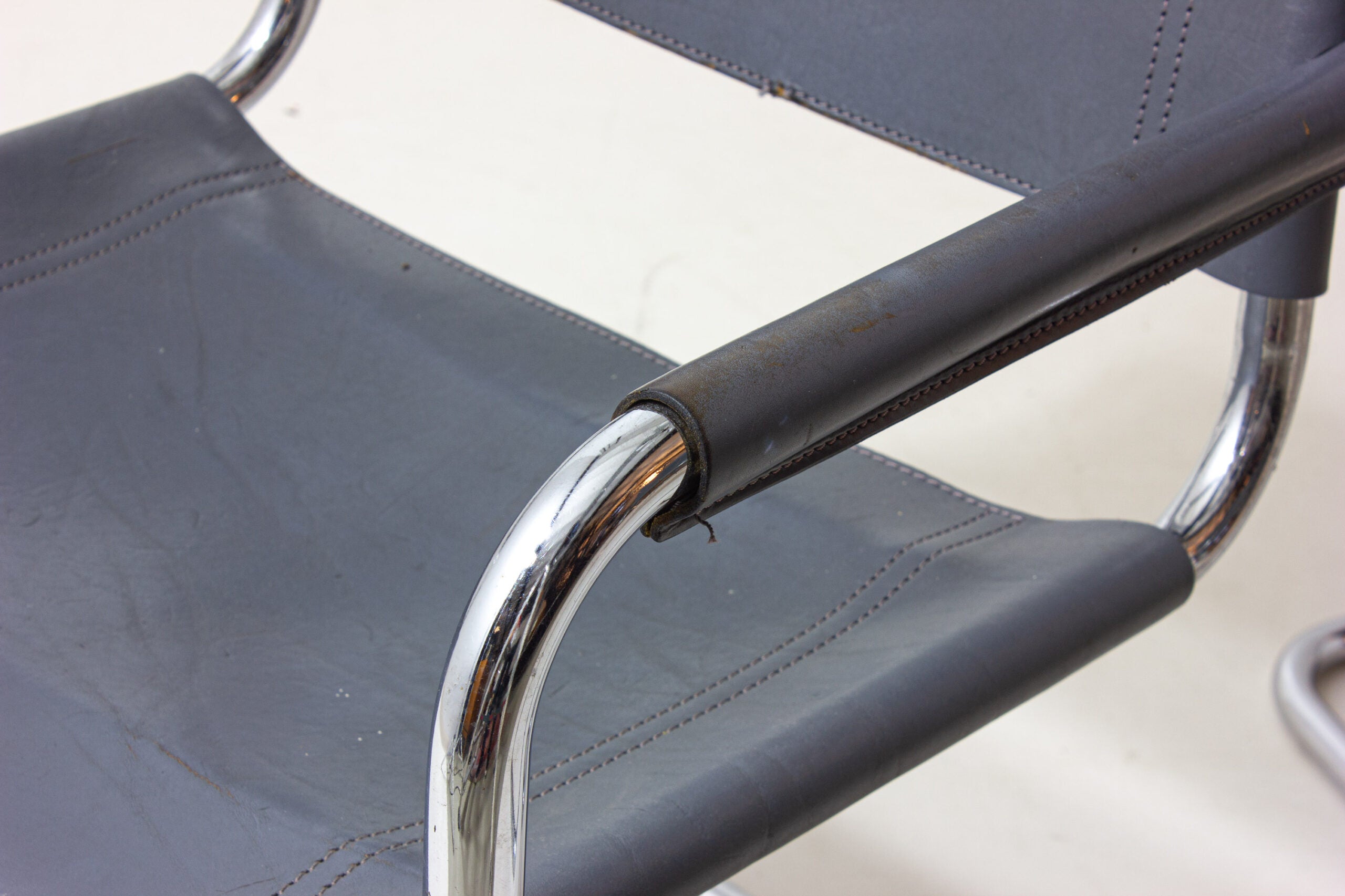 Set_of_5_MG5_Cantilever_Armchairs_by_Matteo_Grassi,_Italy,_1980s