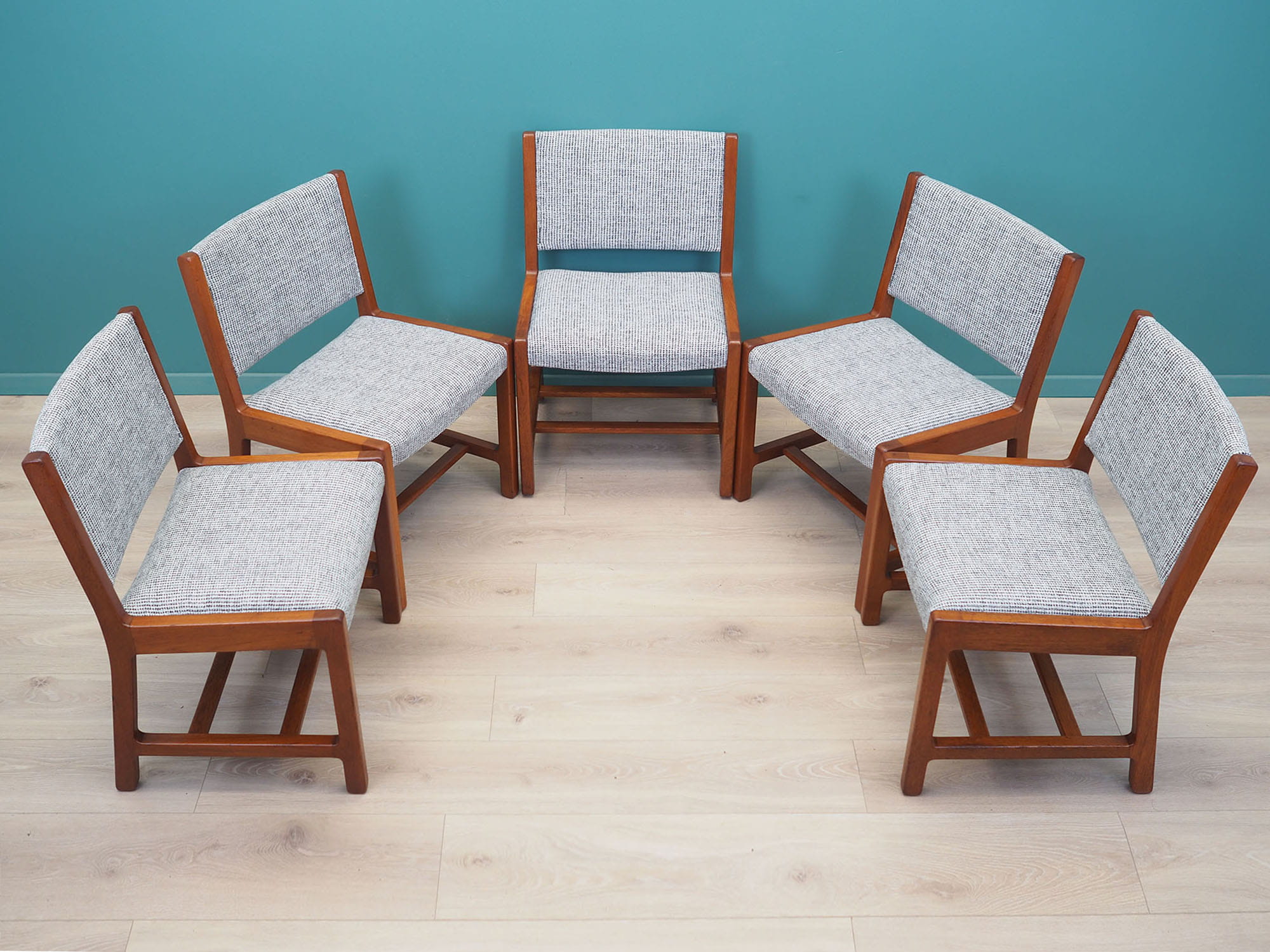 Set_of_5_Teak_Chairs,_Danish_Design,_1970s,_Denmark