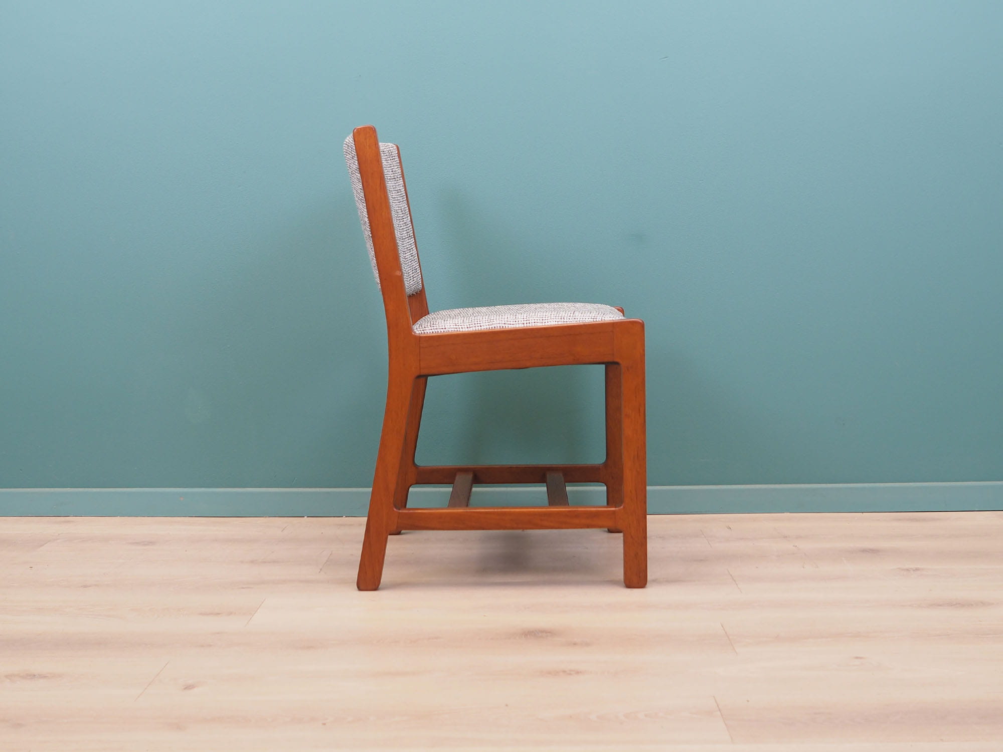 Set_of_5_Teak_Chairs,_Danish_Design,_1970s,_Denmark