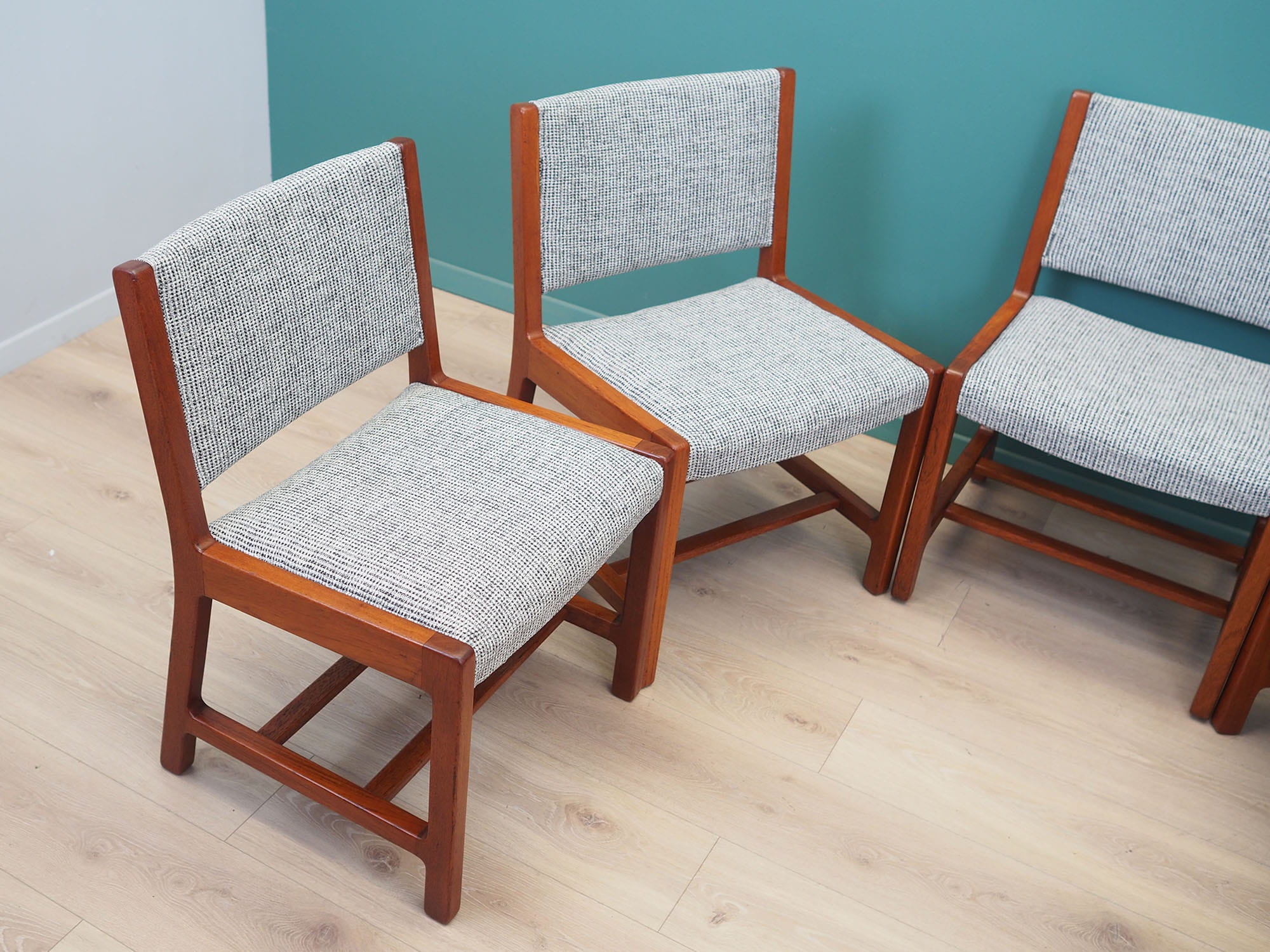 Set_of_5_Teak_Chairs,_Danish_Design,_1970s,_Denmark
