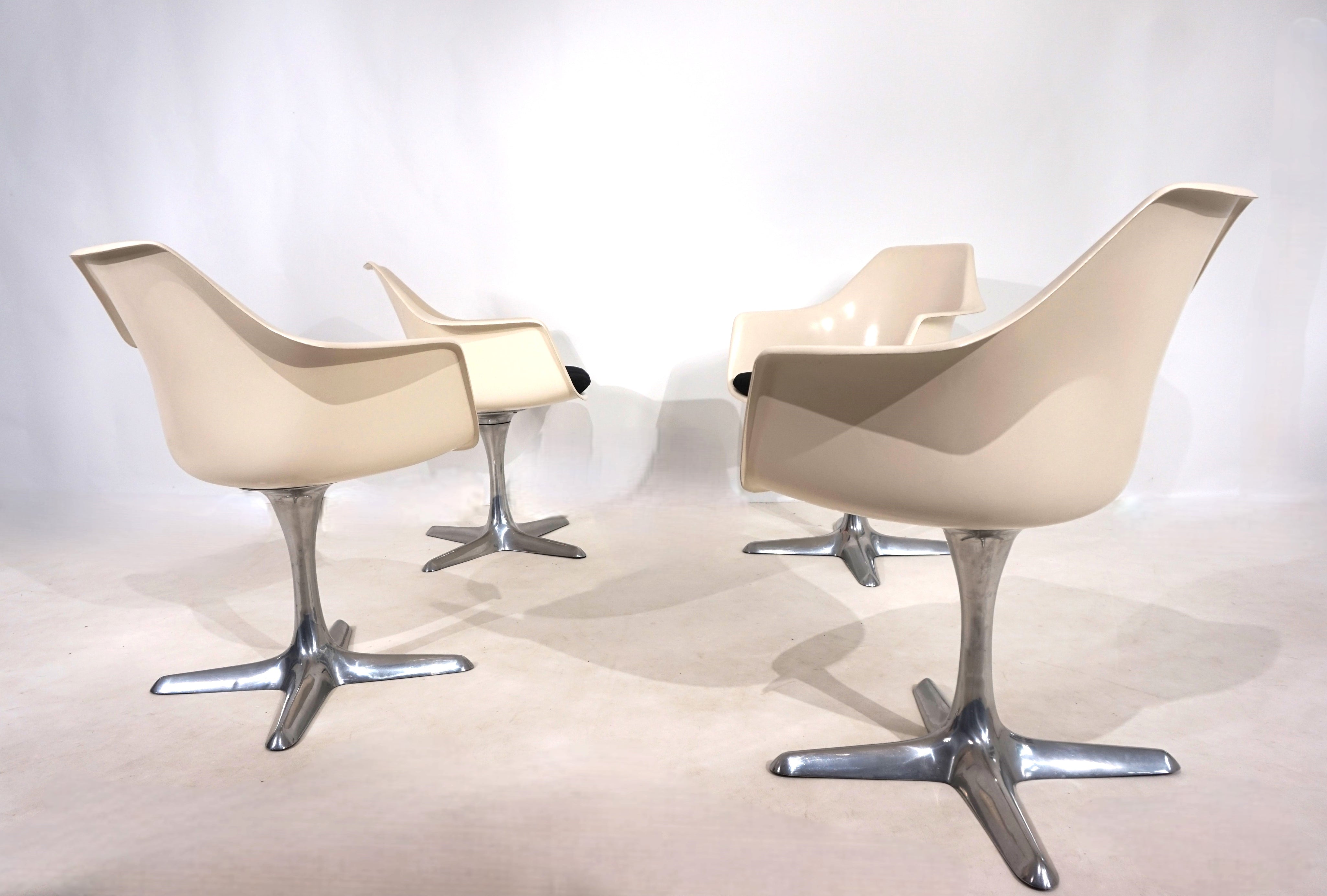 Set_of_4_Arkana_116_dining_chairs_by_Maurice_Burke,_1960