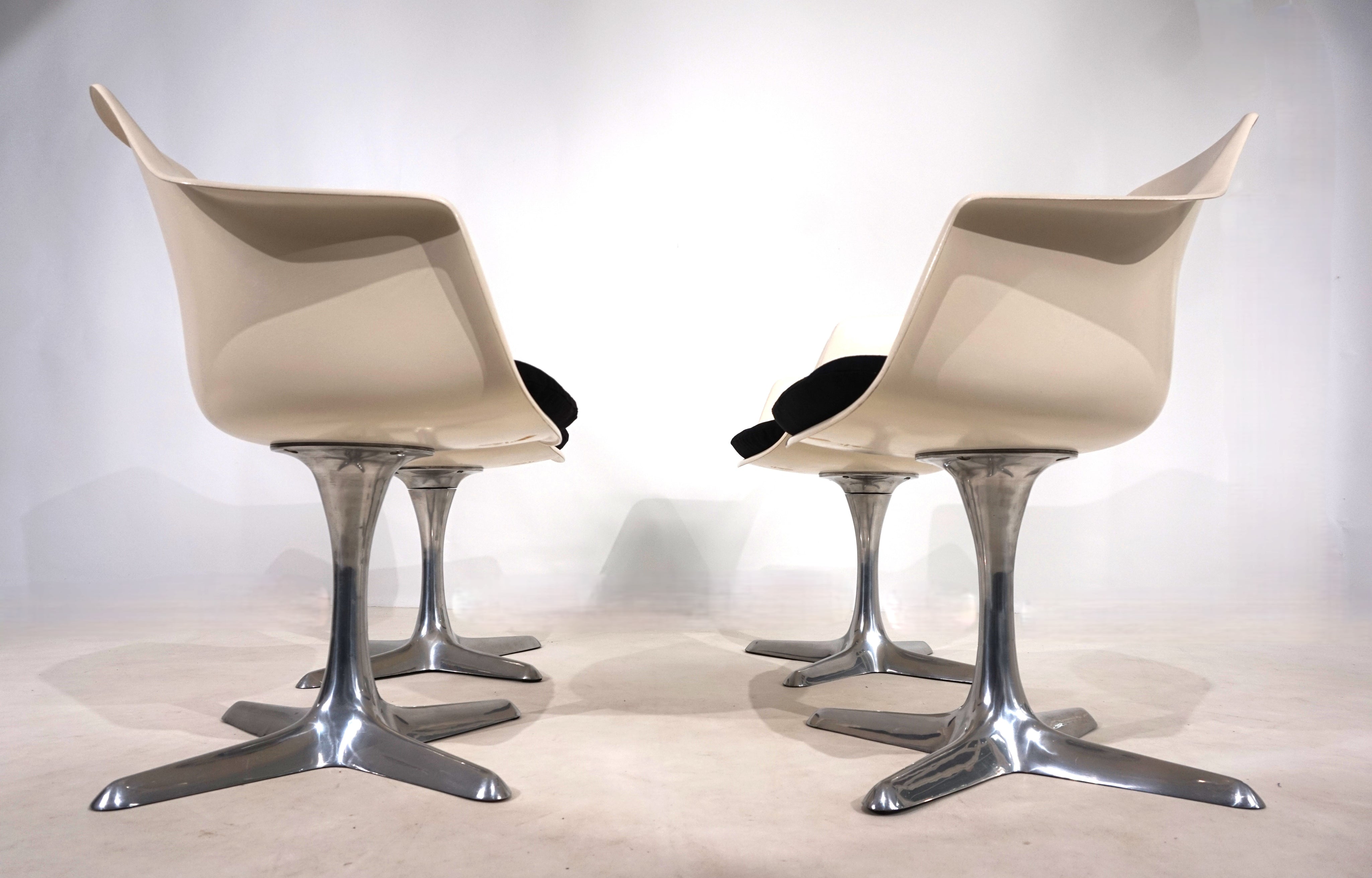 Set_of_4_Arkana_116_dining_chairs_by_Maurice_Burke,_1960