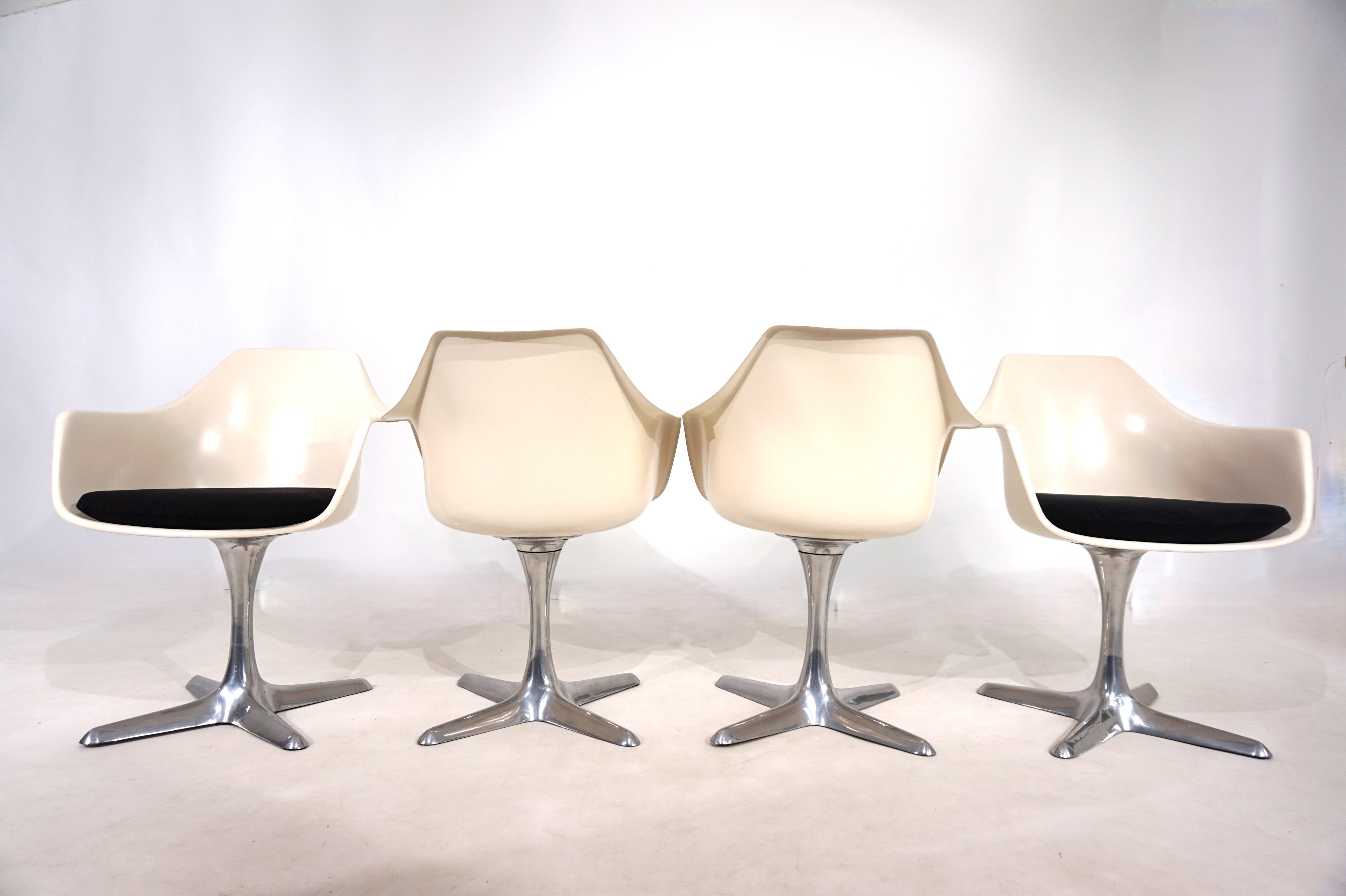 Set_of_4_Arkana_116_dining_chairs_by_Maurice_Burke,_1960