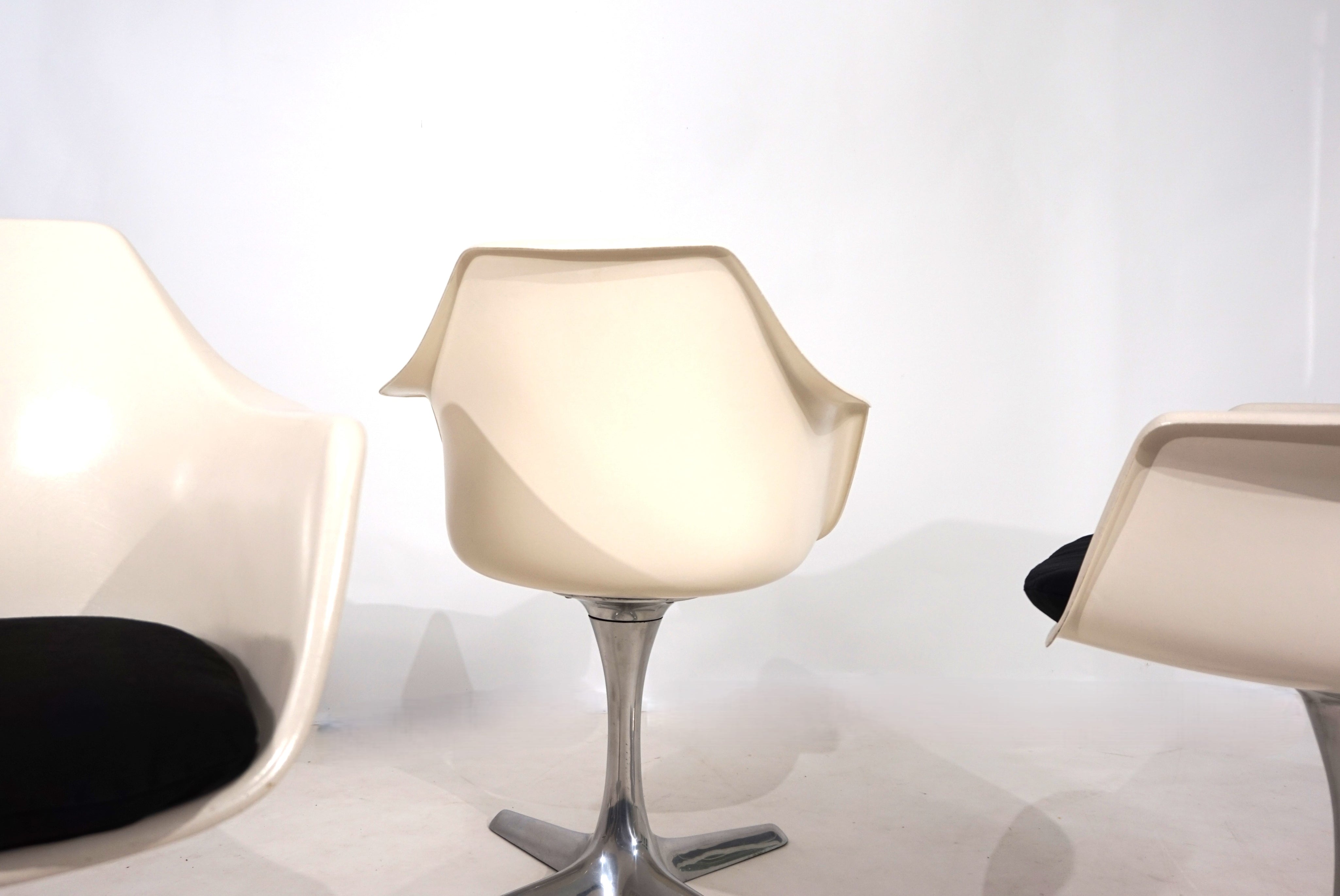 Set_of_4_Arkana_116_dining_chairs_by_Maurice_Burke,_1960