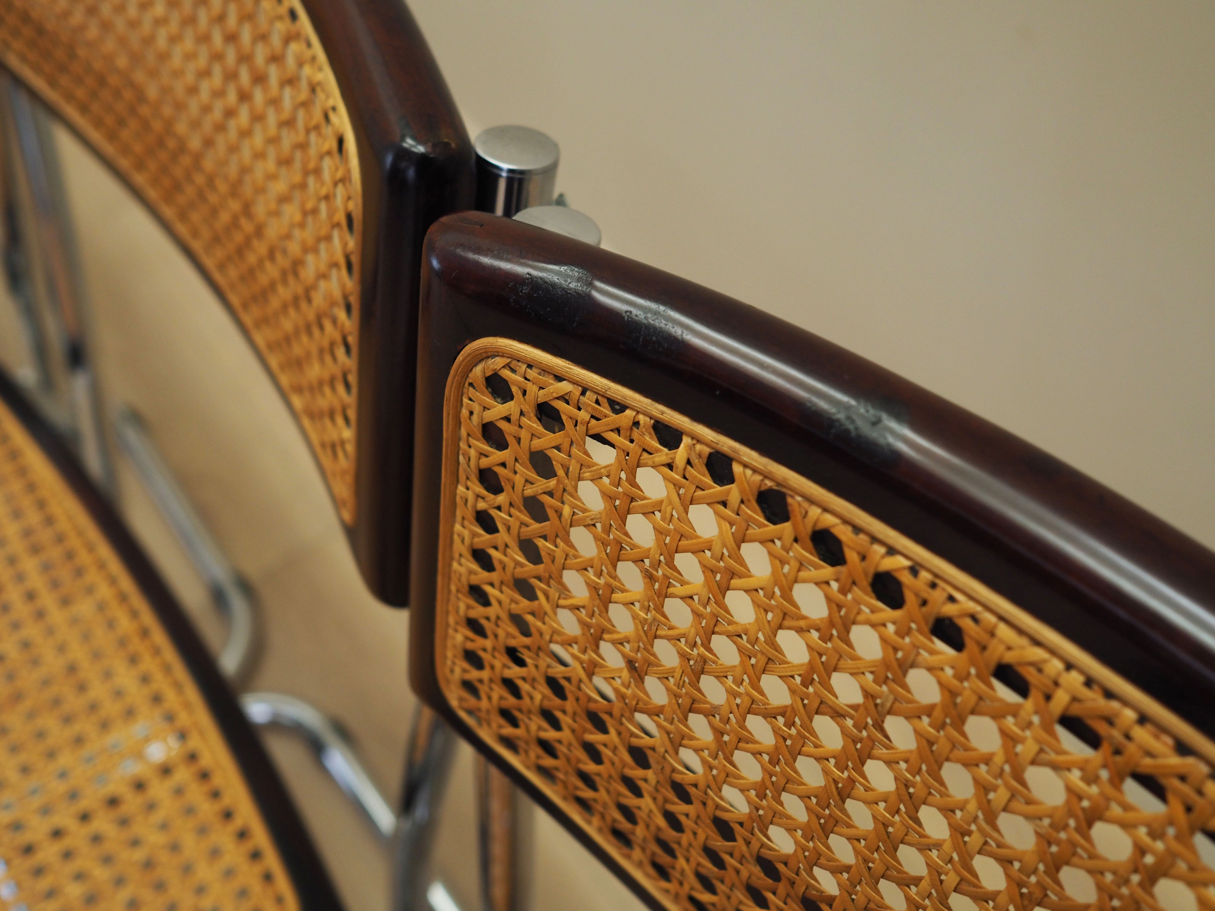 Set_of_4_Chairs,_Bauhaus_Design,_Metal_Frame,_Rattan_And_Beech,_1960s_Italy