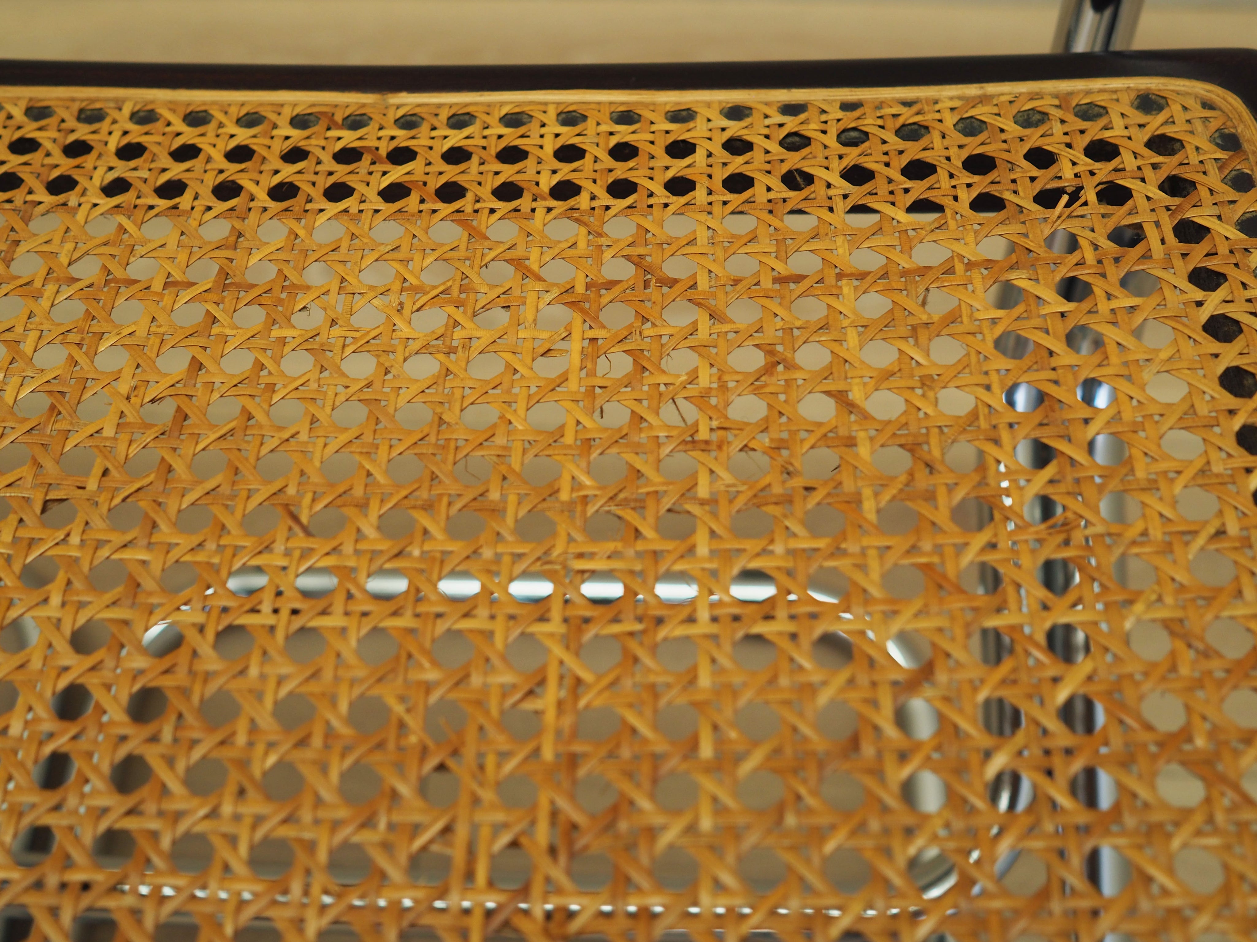 Set_of_4_Chairs,_Bauhaus_Design,_Metal_Frame,_Rattan_And_Beech,_1960s_Italy