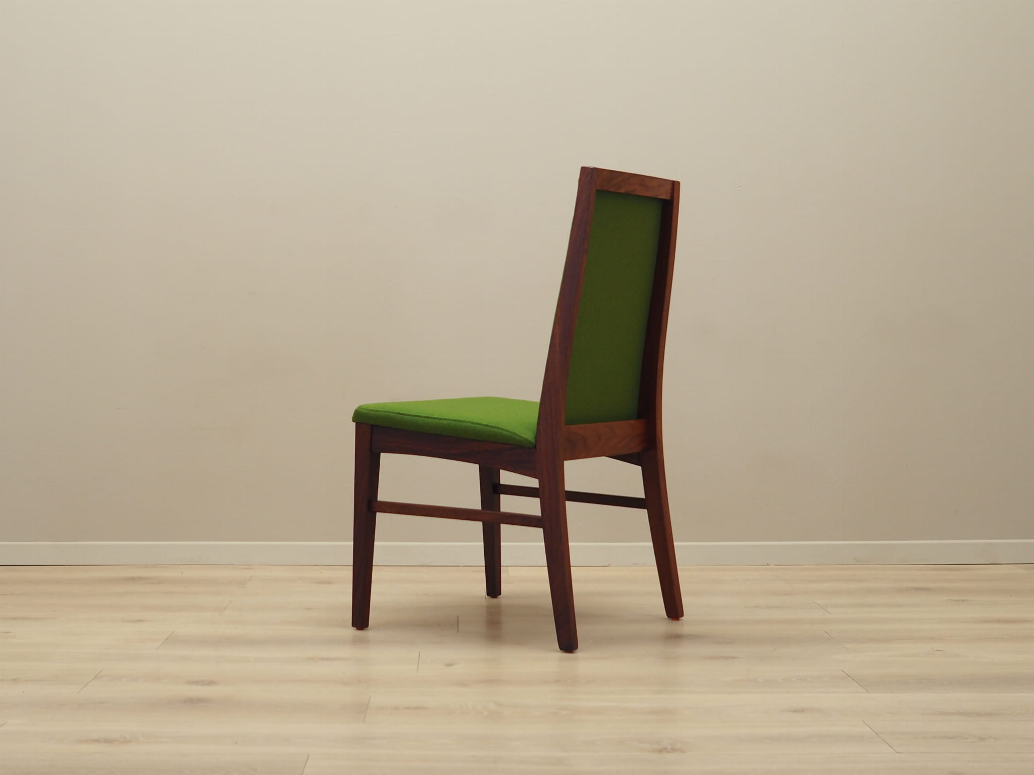 Set_of_4_Chairs,_Dyrlund,_Rosewood,_1970s,_Denmark
