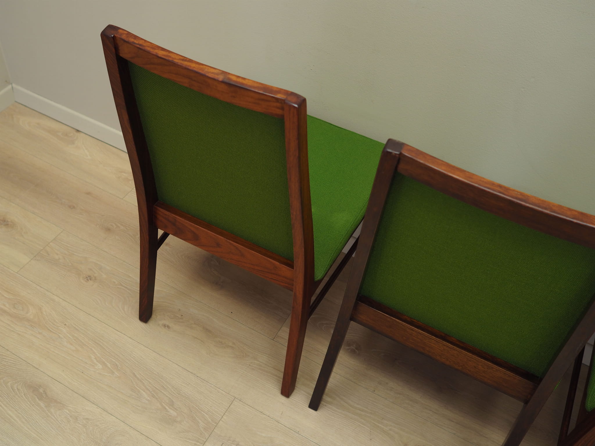 Set_of_4_Chairs,_Dyrlund,_Rosewood,_1970s,_Denmark