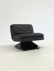 Set_of_4_Hans_von_Klier_armchairs_with_coffee_table_for_Giuseppe_Rossi_di_Albizzate