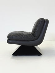 Set_of_4_Hans_von_Klier_armchairs_with_coffee_table_for_Giuseppe_Rossi_di_Albizzate